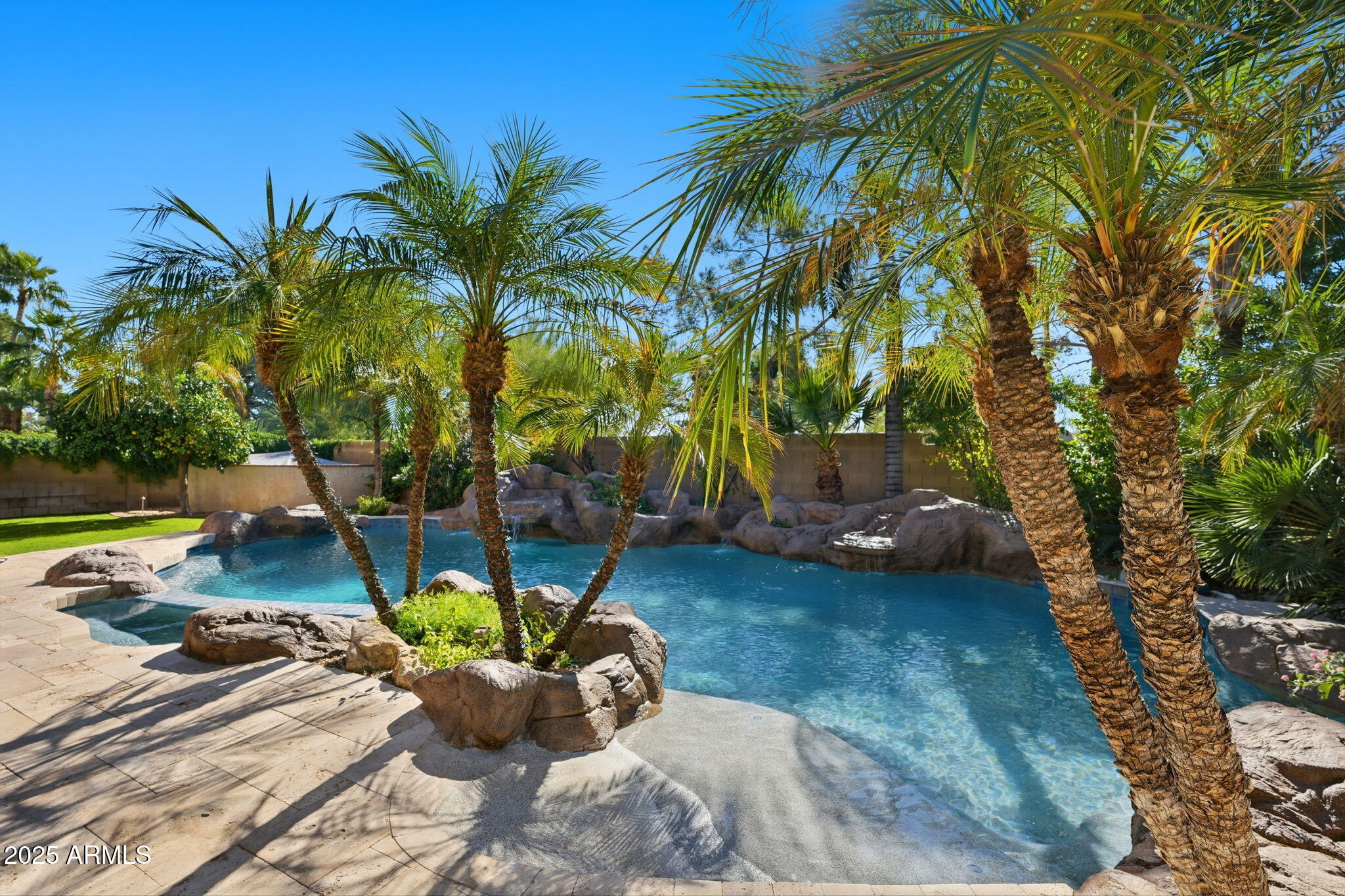 5007 E Bluefield Avenue