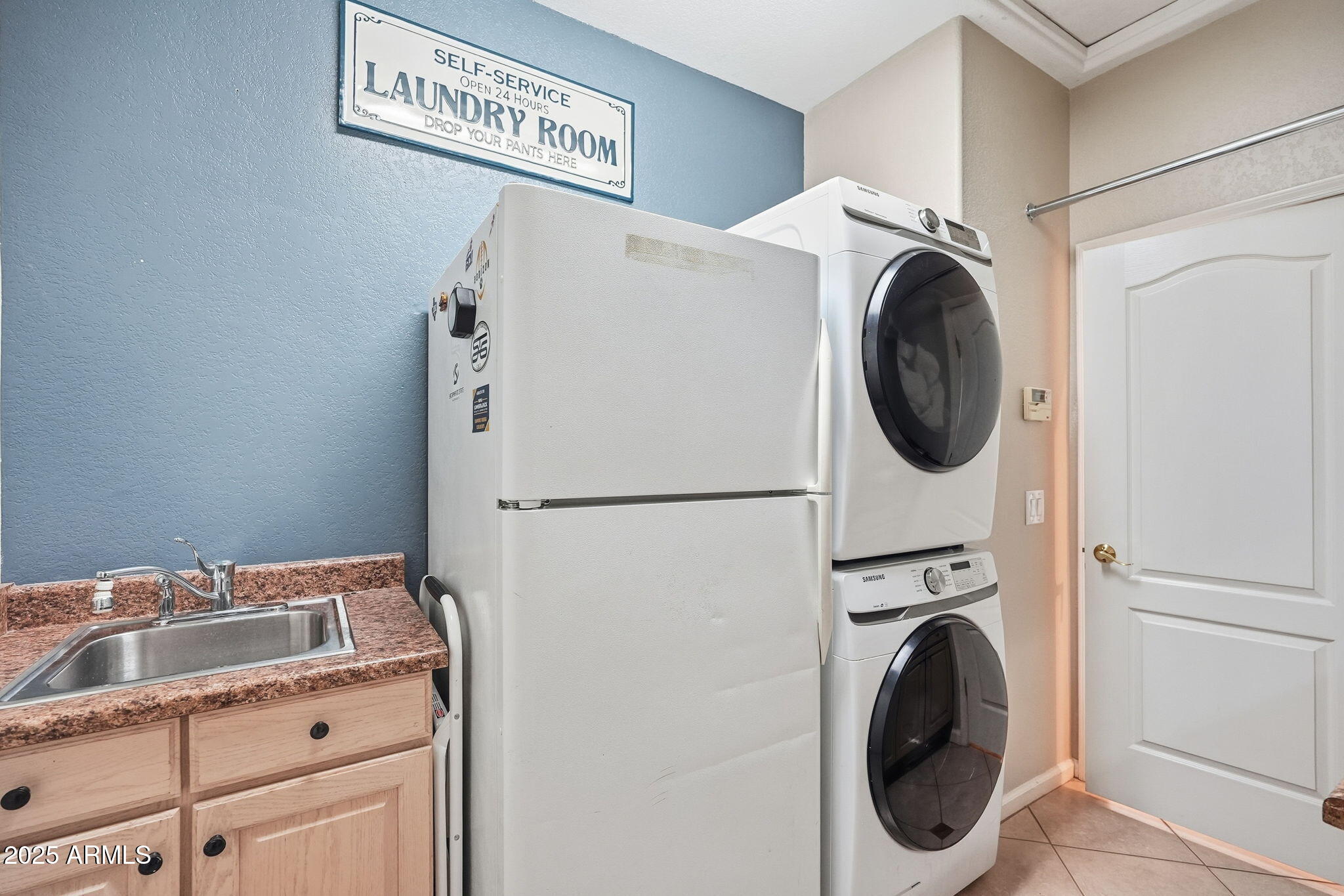 5007 E Bluefield Avenue