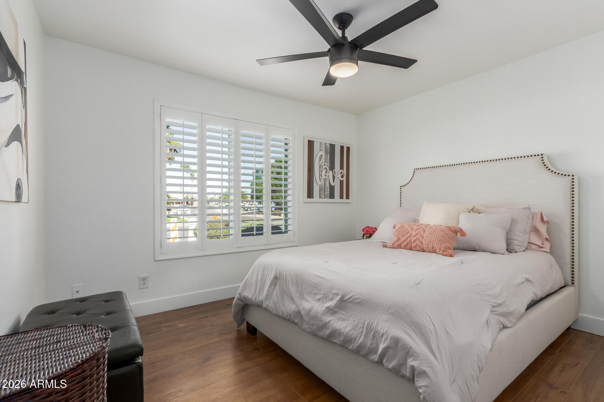 3633 E SWEETWATER Avenue