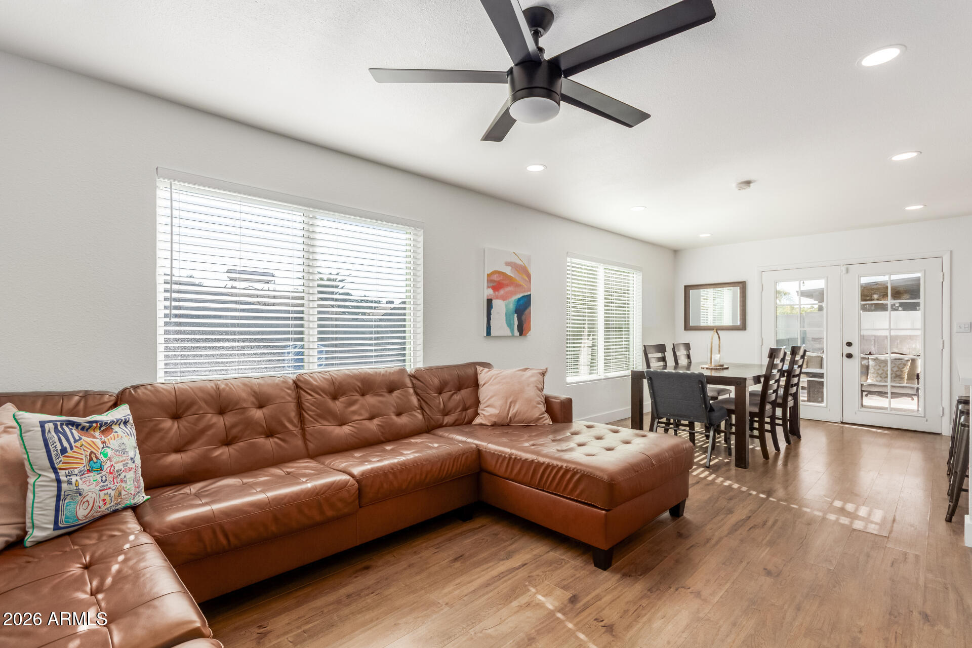 3633 E SWEETWATER Avenue