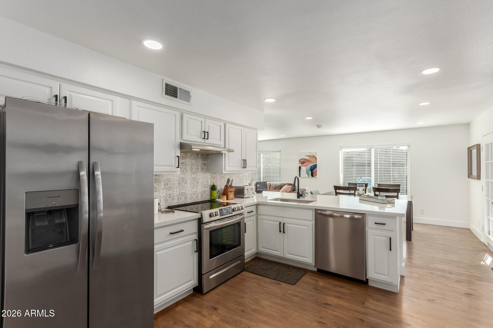 3633 E SWEETWATER Avenue