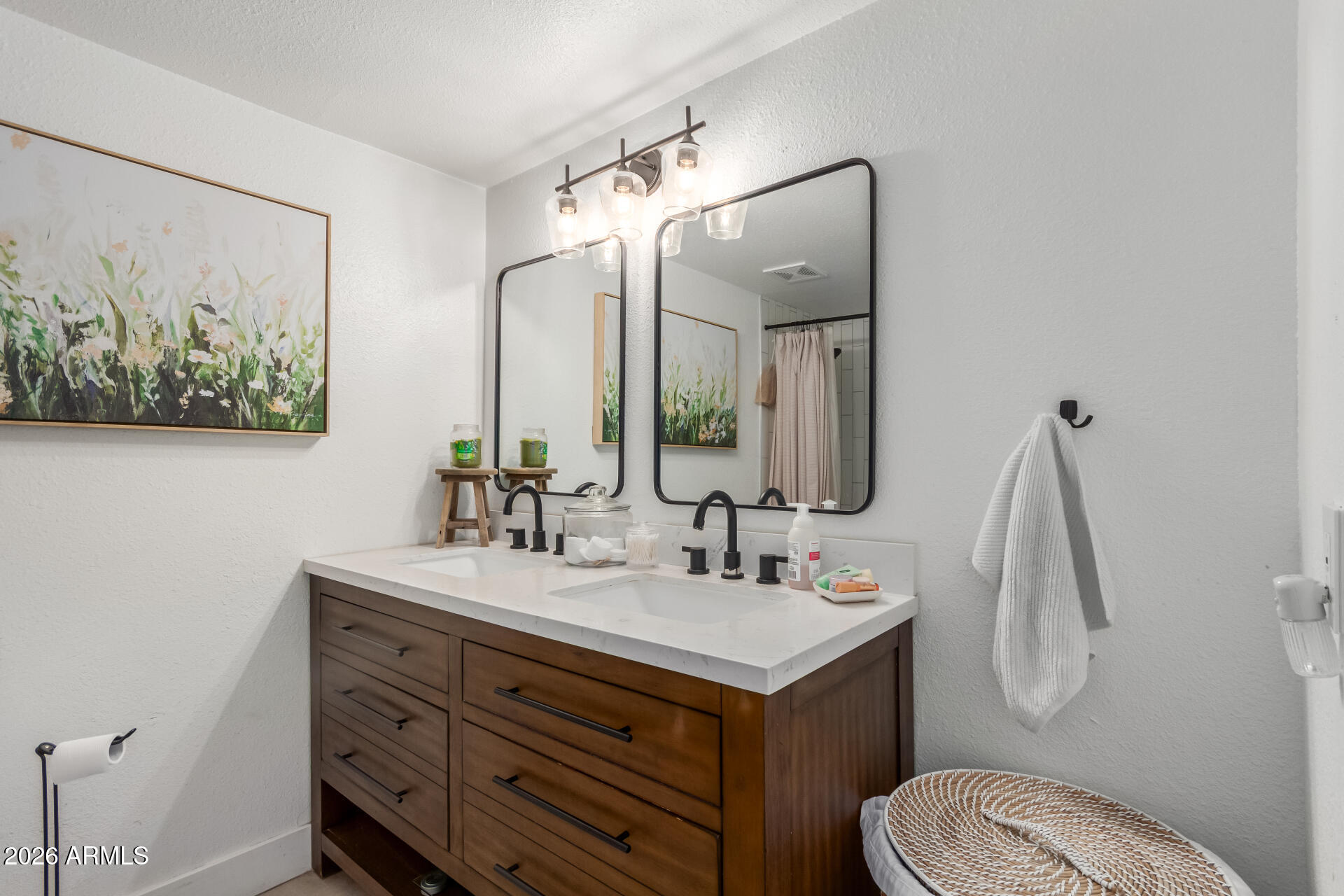 3633 E SWEETWATER Avenue