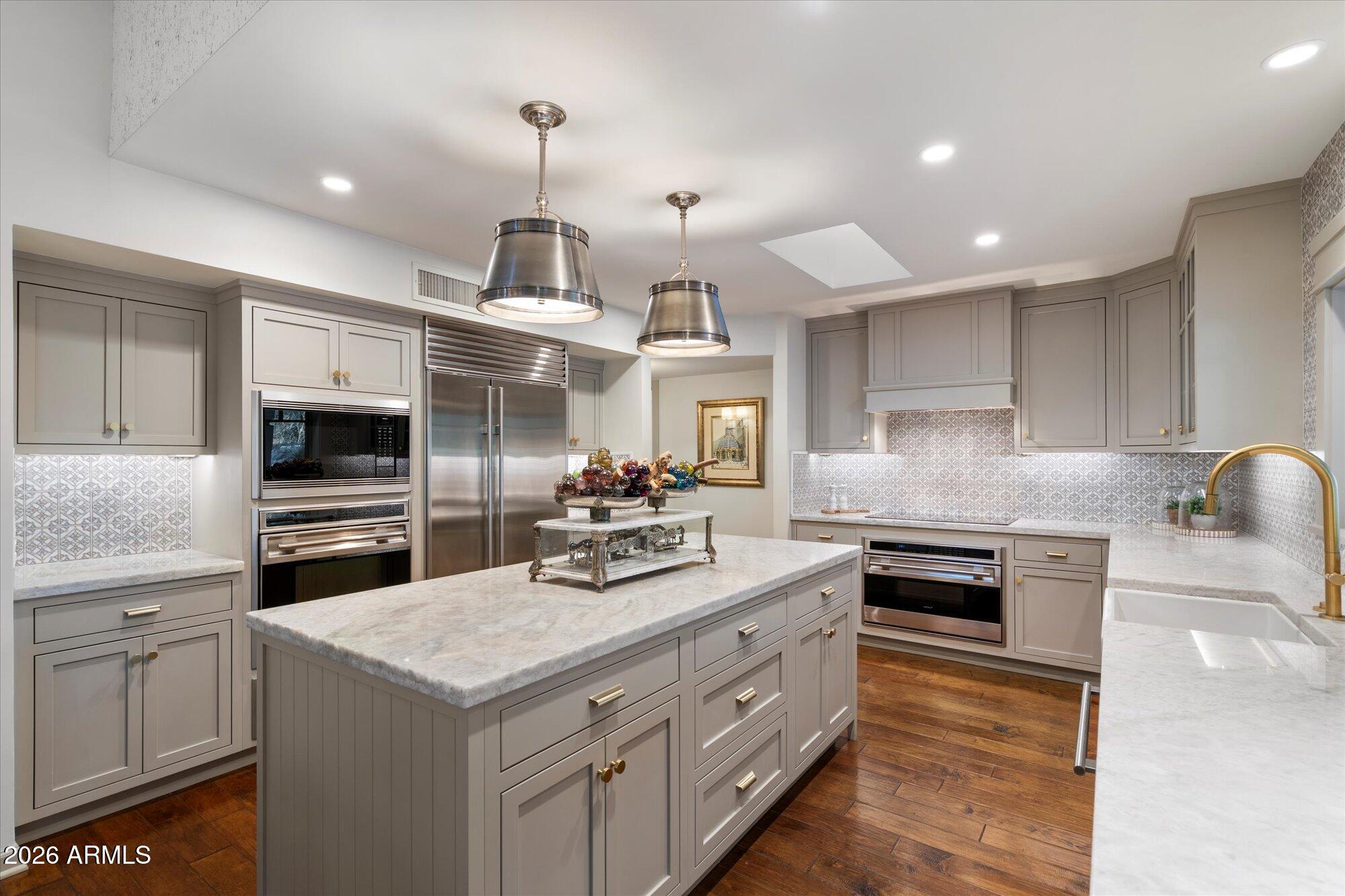 10380 E CHOLLA Street