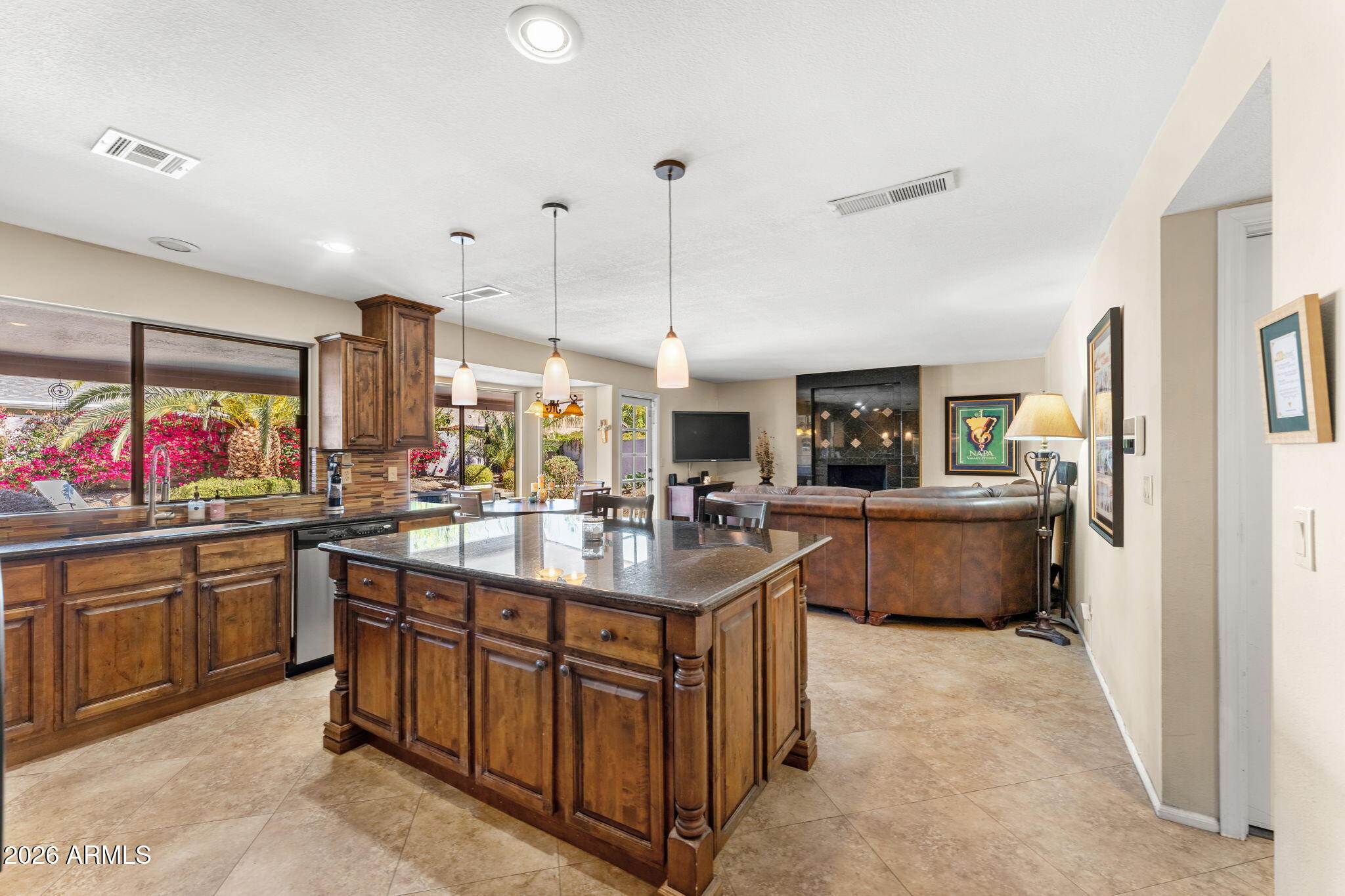 5024 E LE MARCHE Avenue