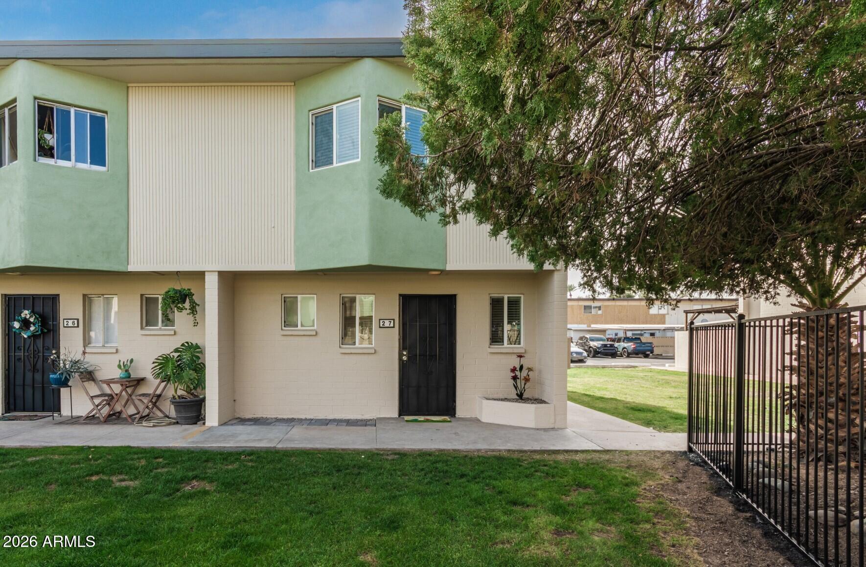 6040 N 15TH Street 27