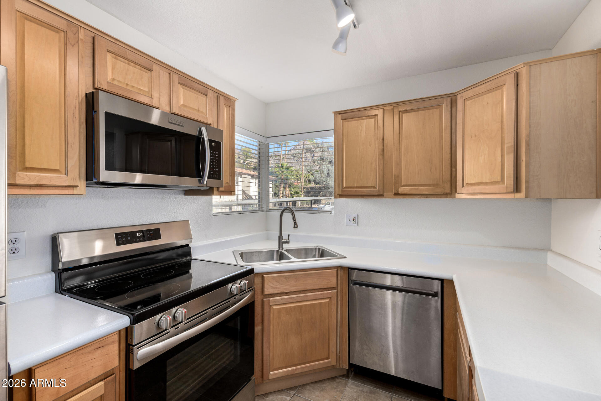 1880 E MORTEN Avenue 217