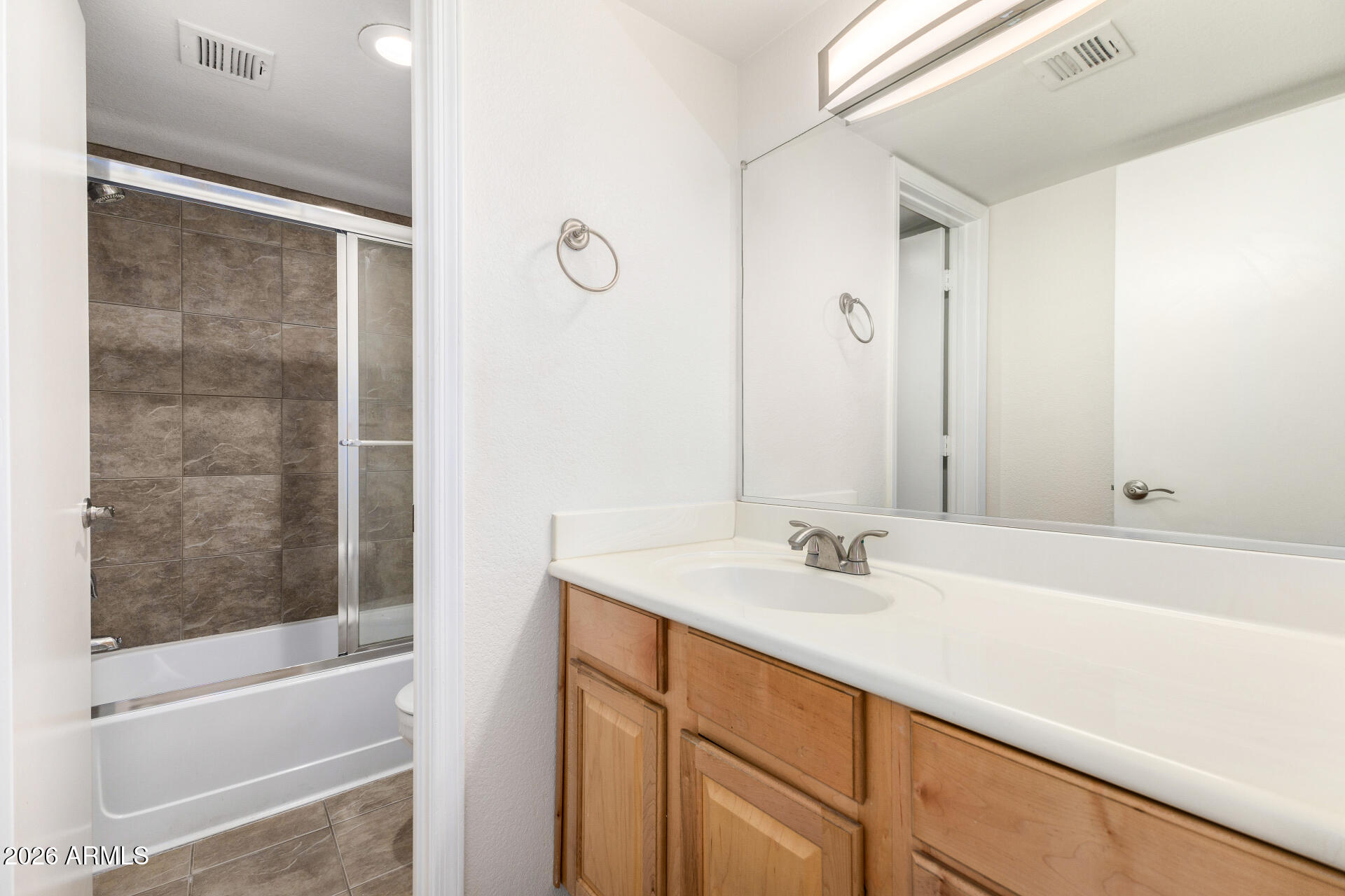 1880 E MORTEN Avenue 217