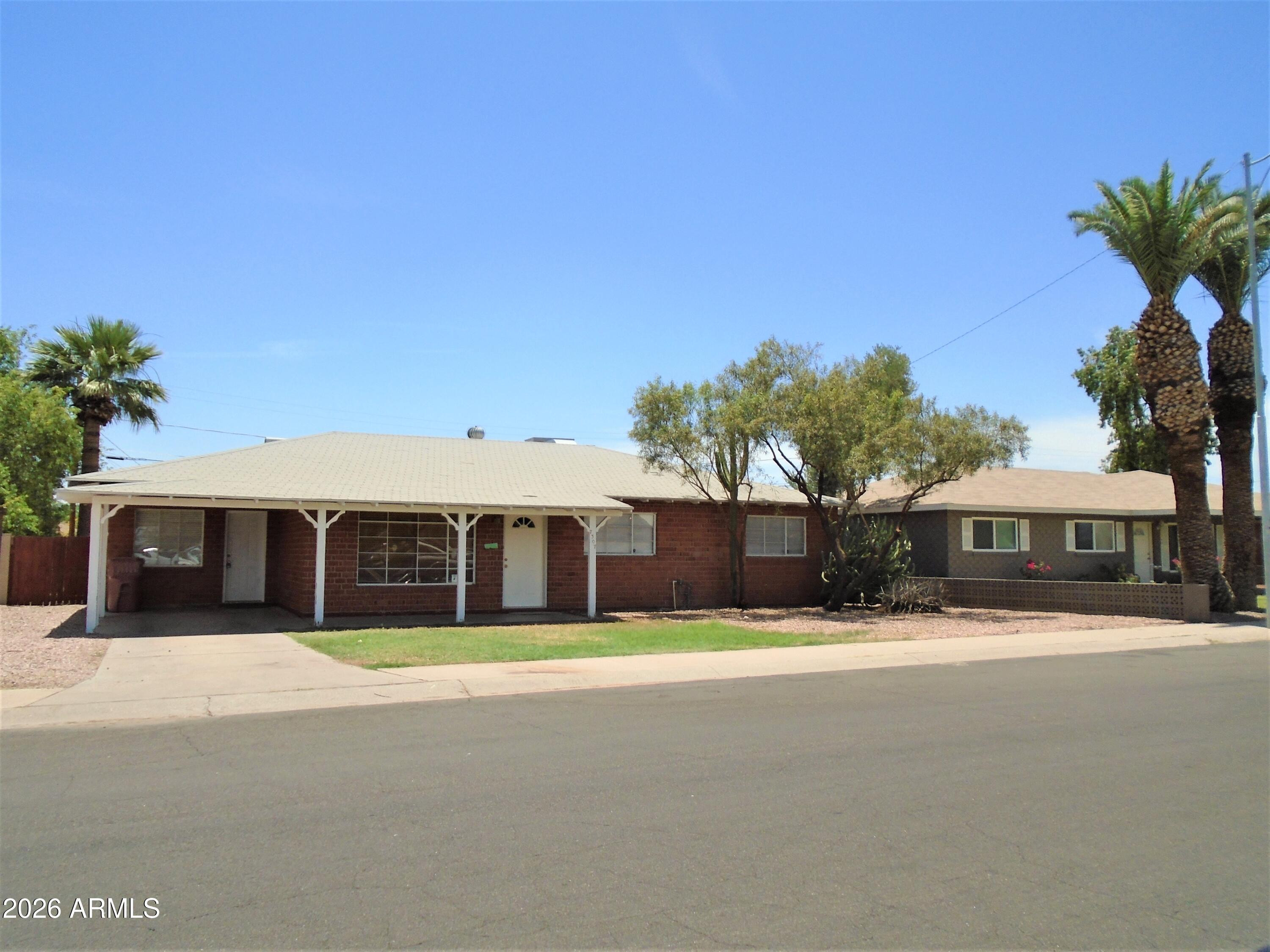 7307 E Palm Lane
