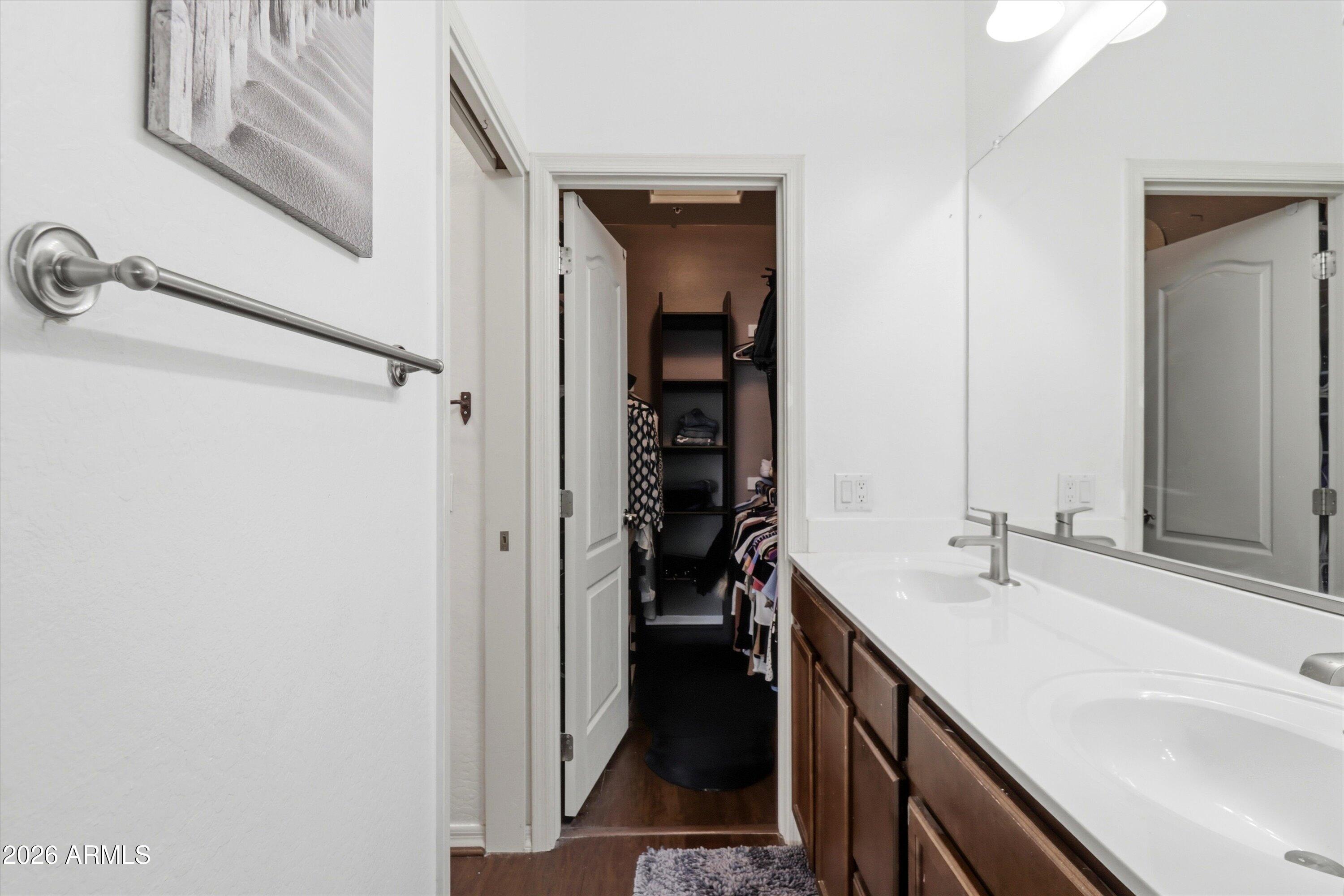 7726 E BASELINE Road 227
