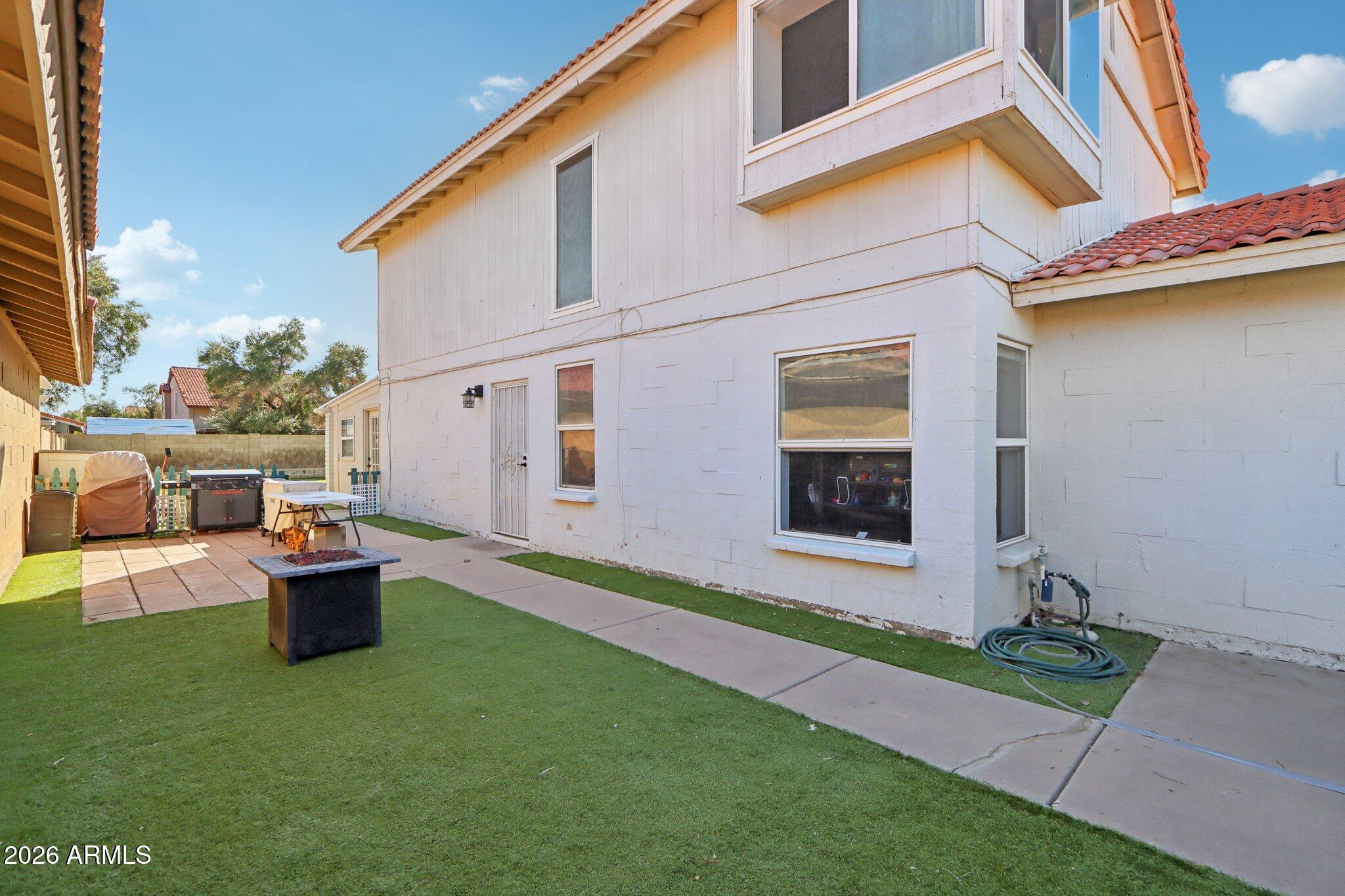 4905 W GELDING Drive