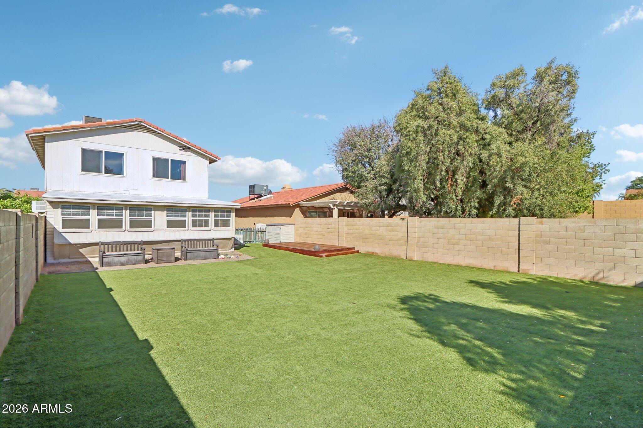4905 W GELDING Drive