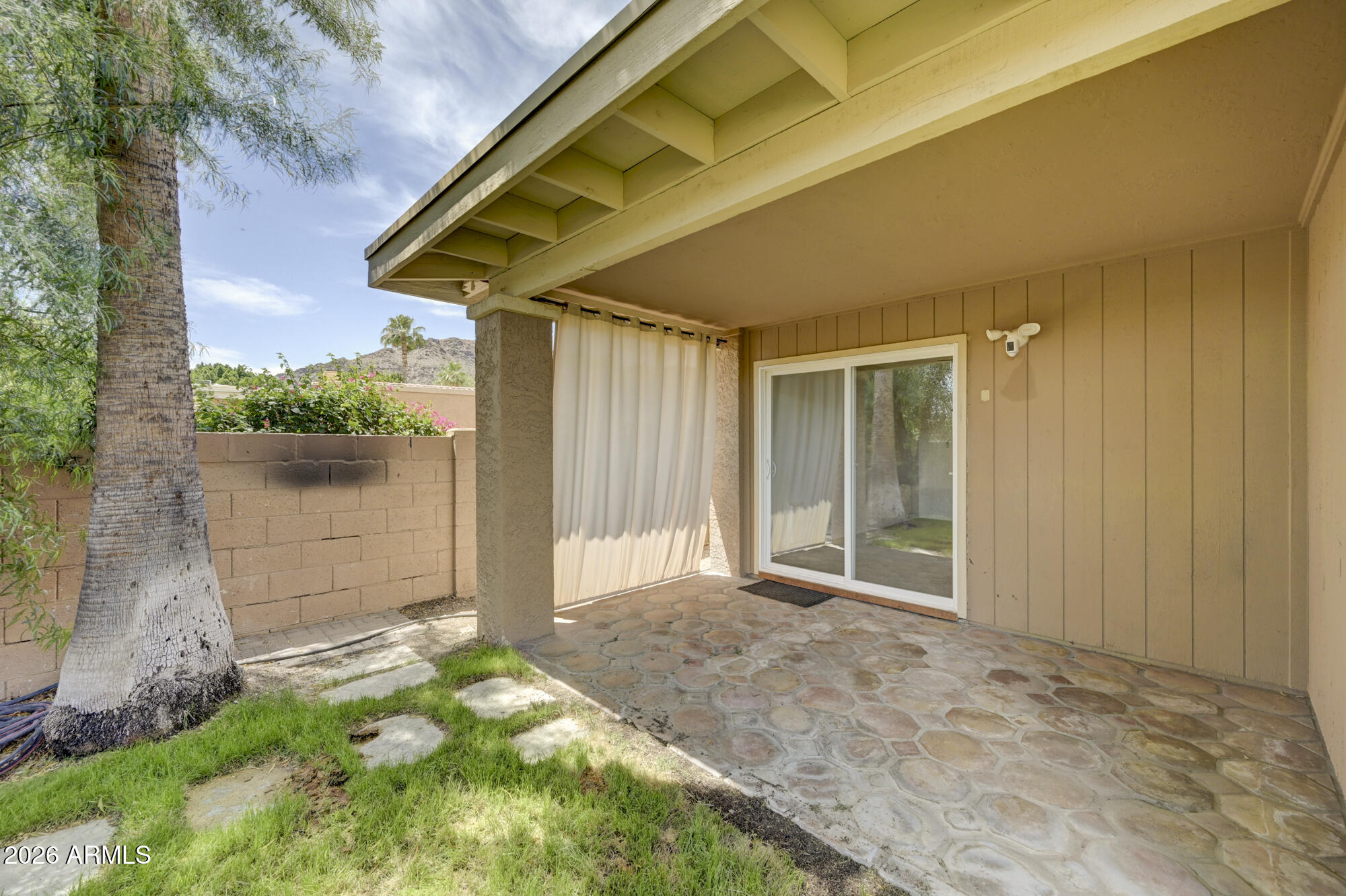 1001 E BECKER Lane