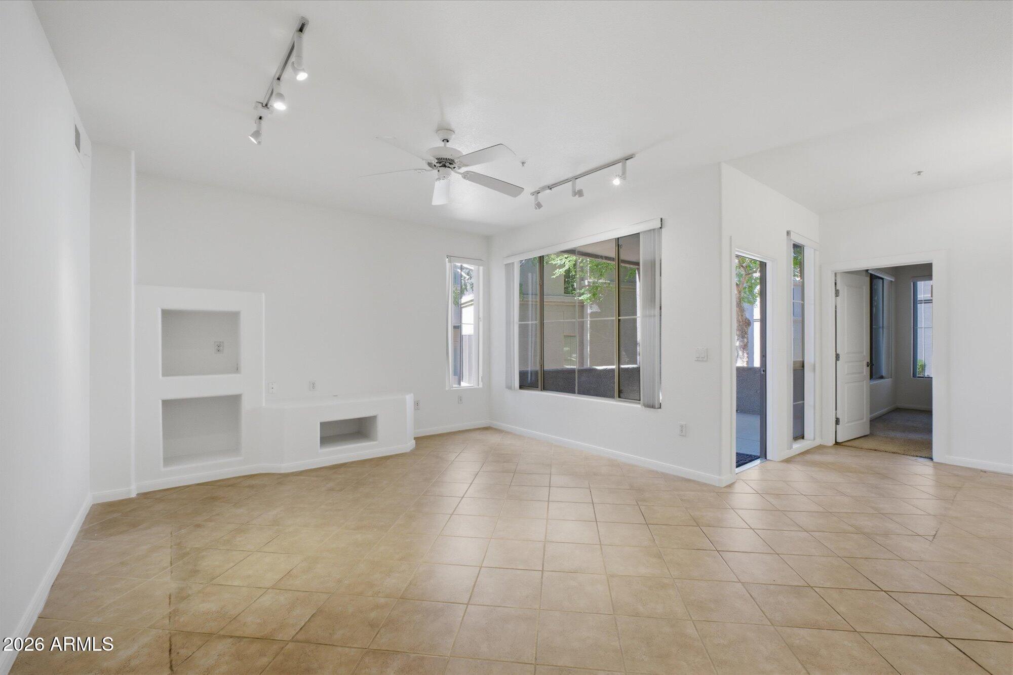 11680 E SAHUARO Drive 1054