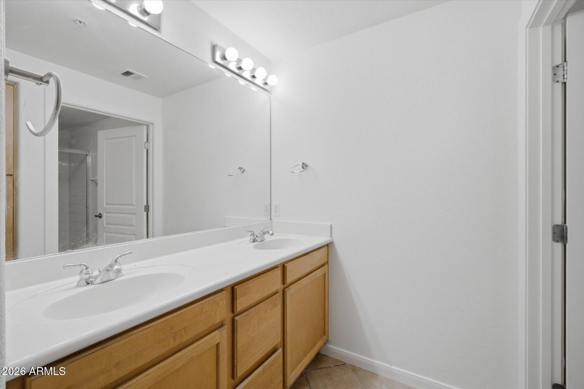 11680 E SAHUARO Drive 1054