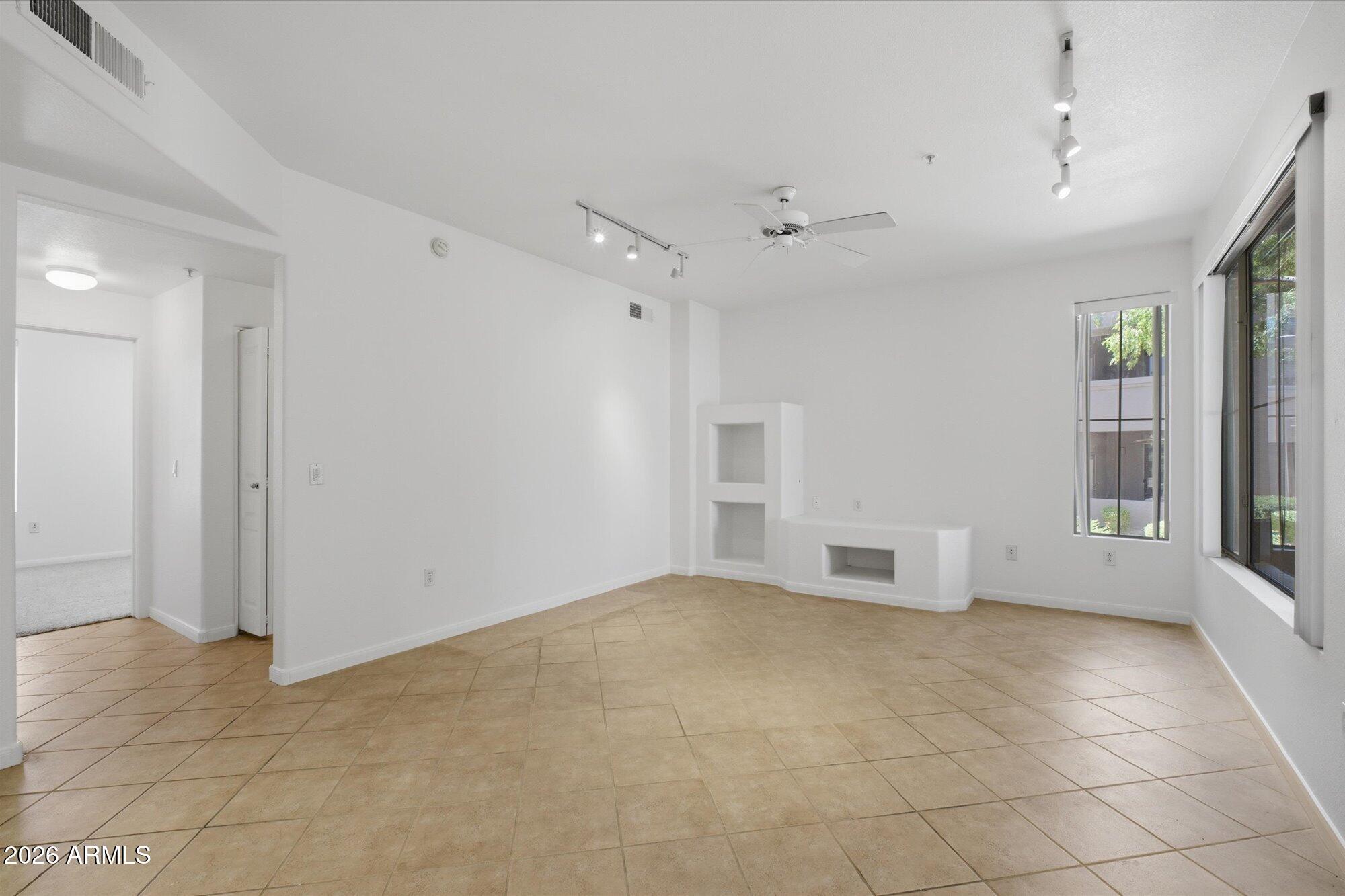 11680 E SAHUARO Drive 1054