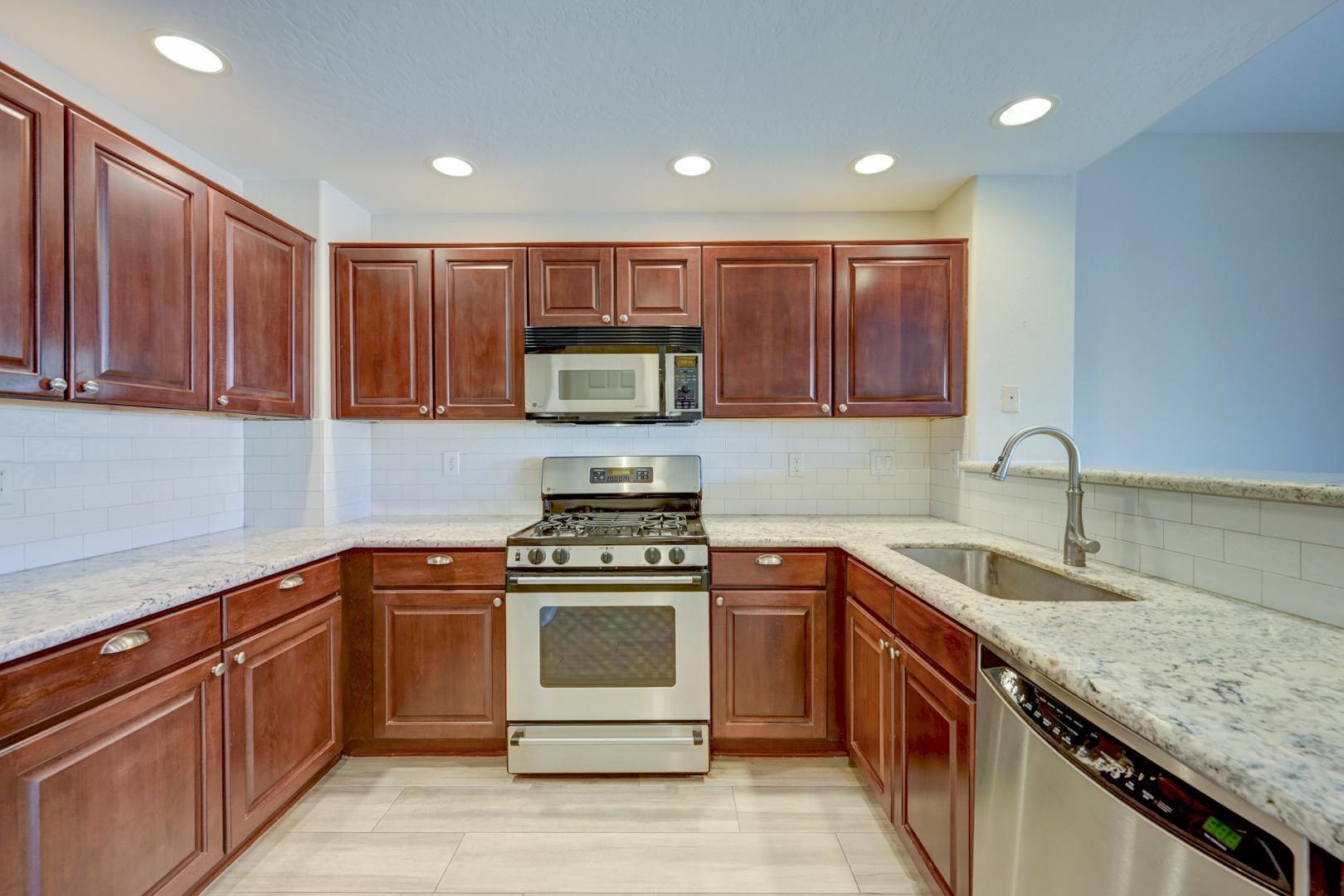 19700 N 76th Street 2144