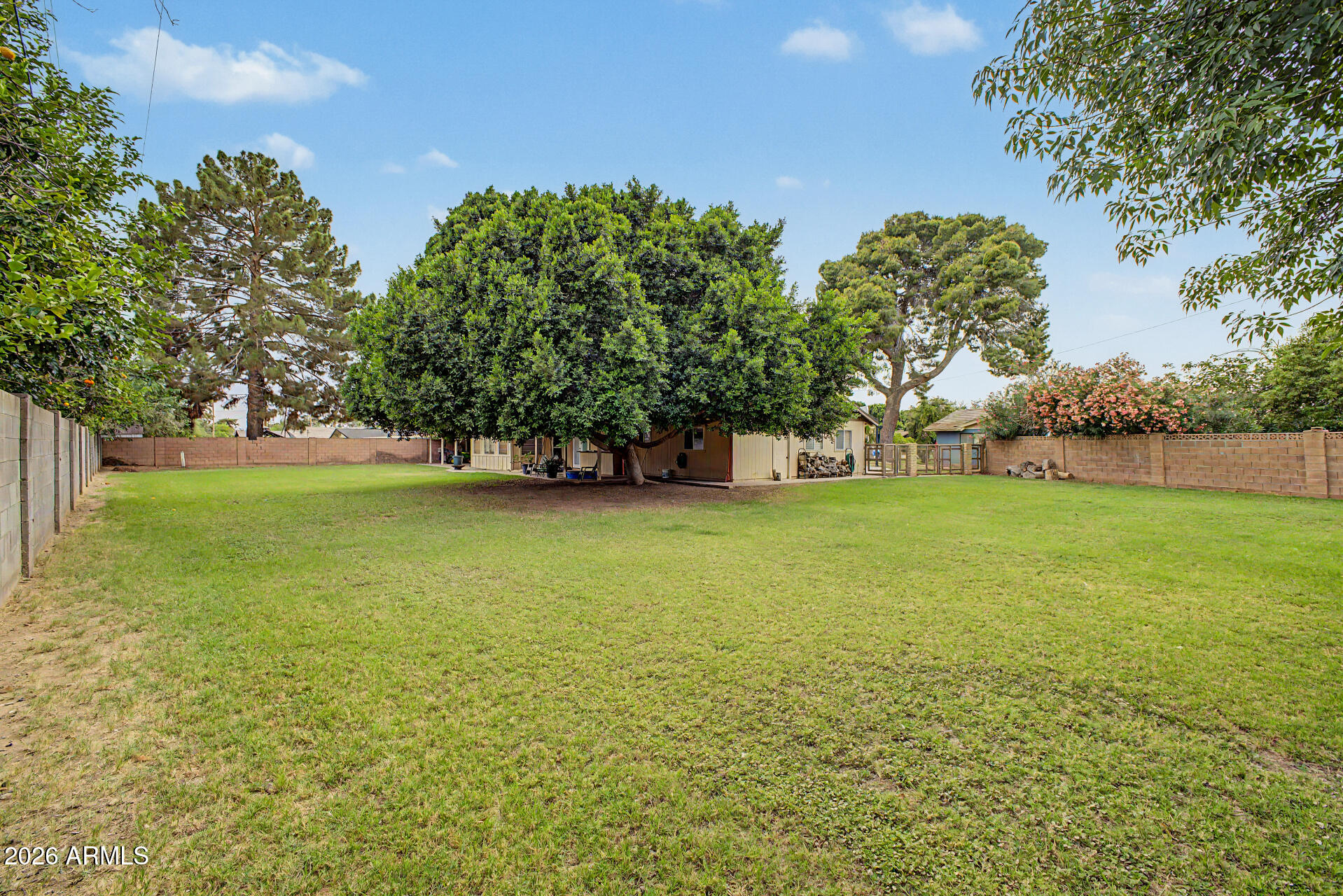 9021 N 13TH Avenue