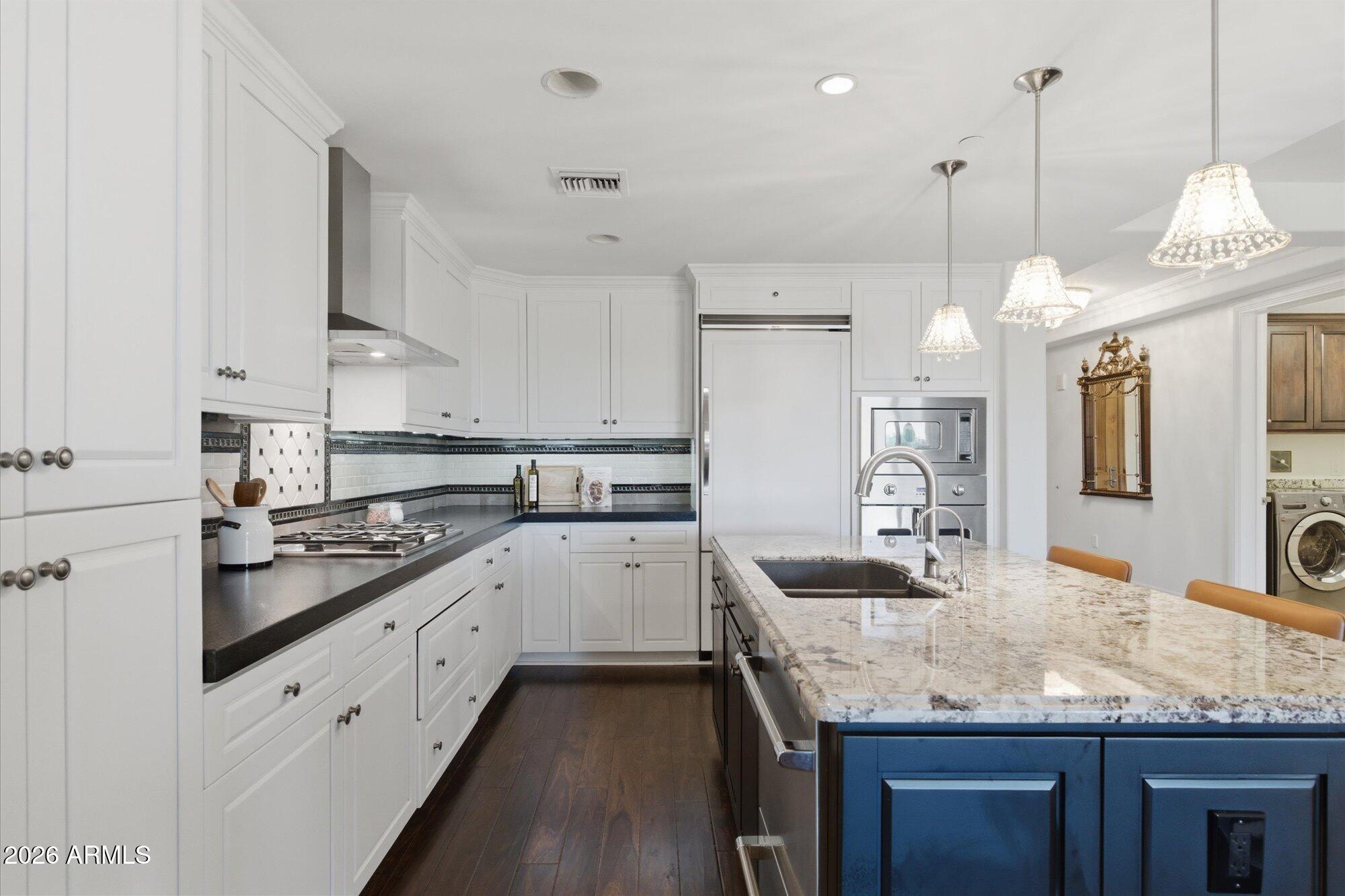 7181 E CAMELBACK Road 208