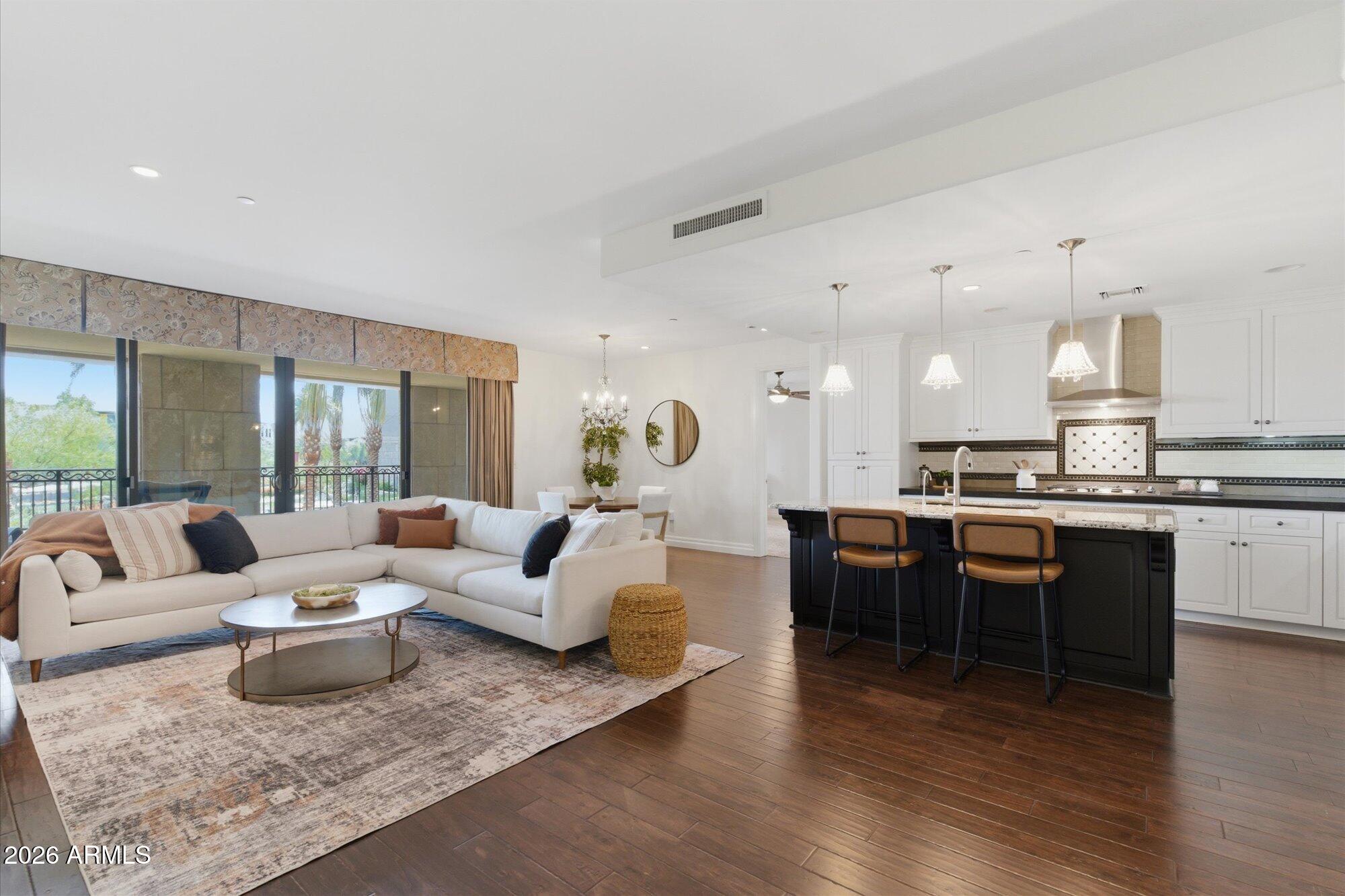 7181 E CAMELBACK Road 208