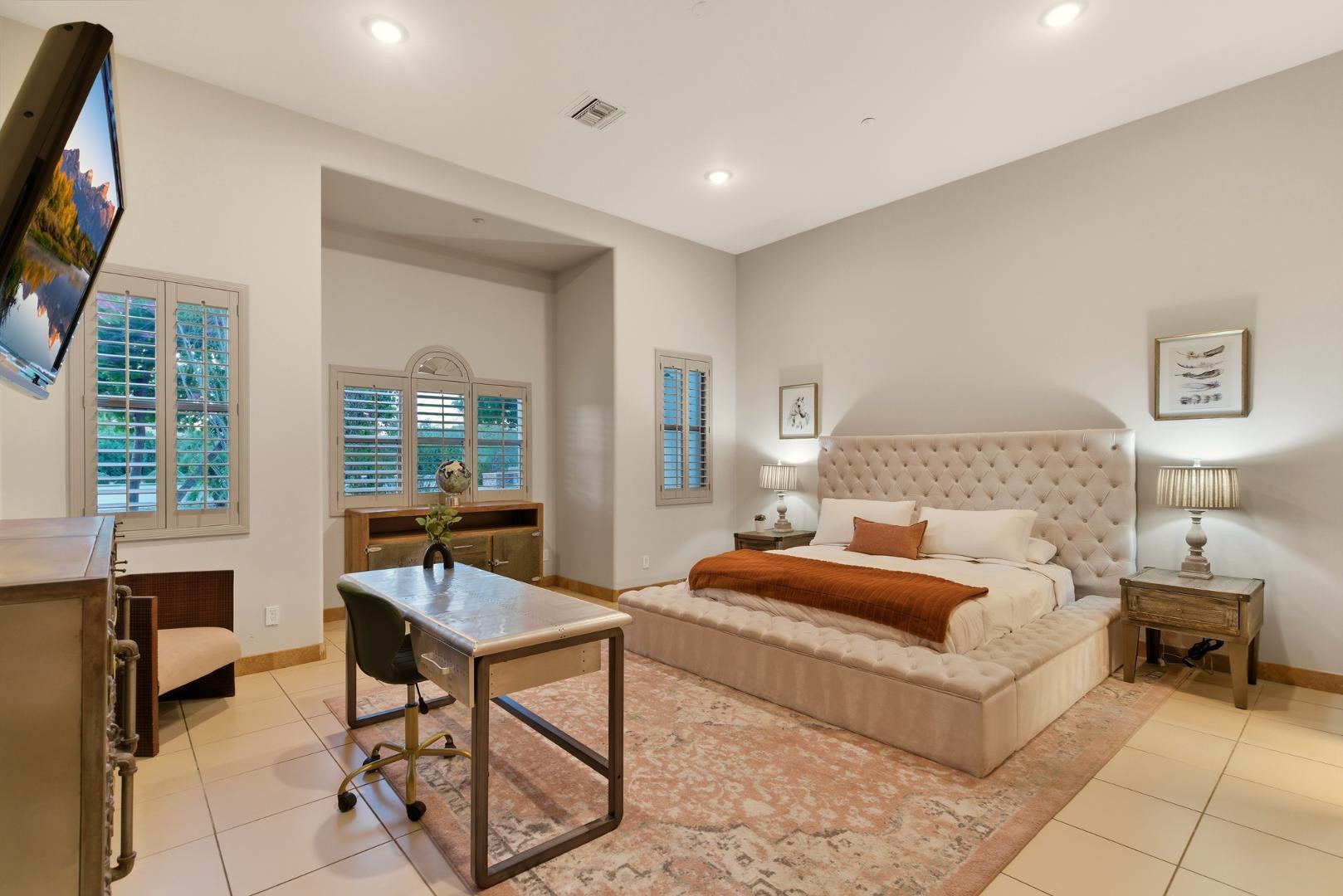 9071 N 53rd Place
