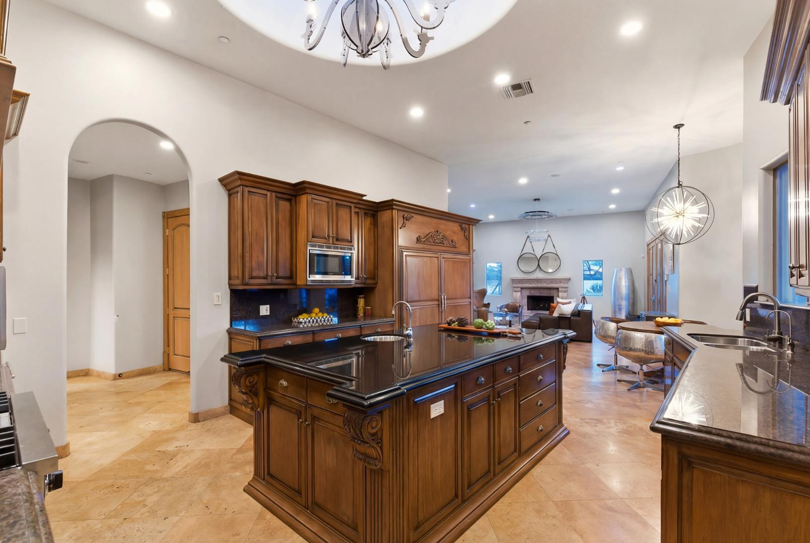 9071 N 53rd Place