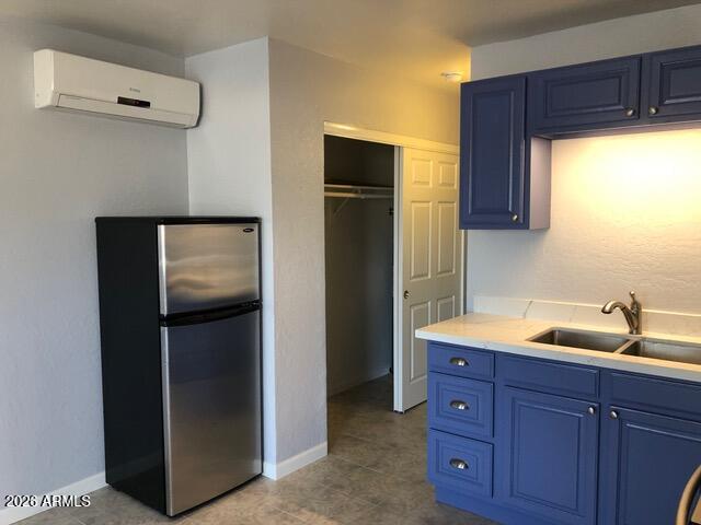 1001 N 9TH Street N 8