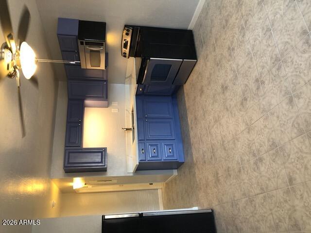 1001 N 9TH Street N 8
