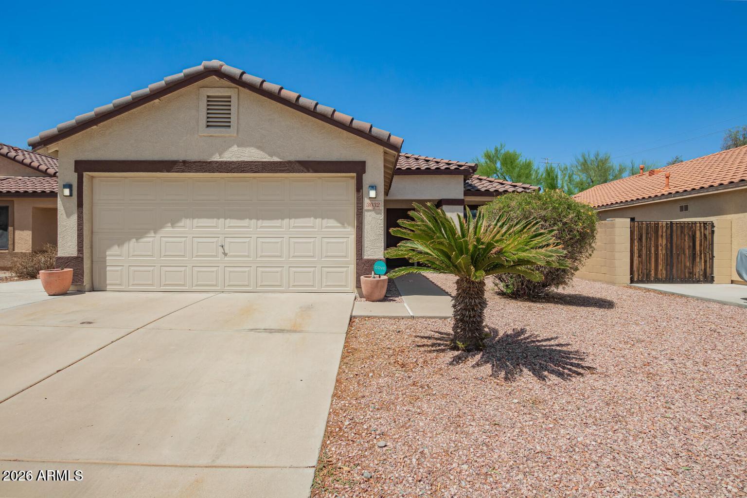 3032 W Red Fox Road