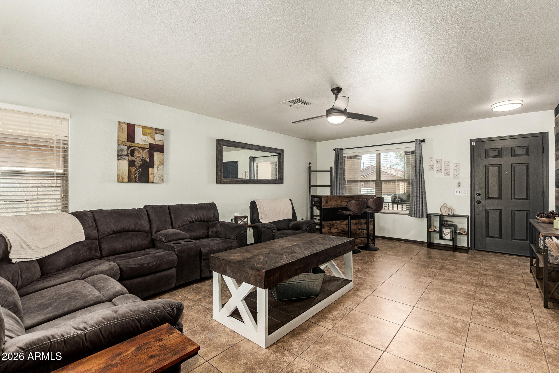 3032 W Red Fox Road