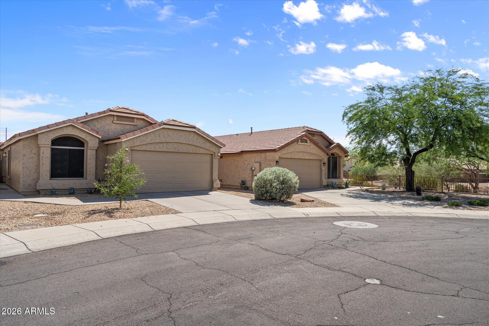 4611 E ABRAHAM Lane