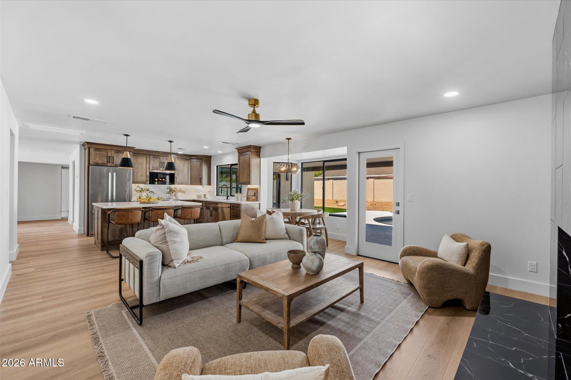 5024 E LE MARCHE Avenue