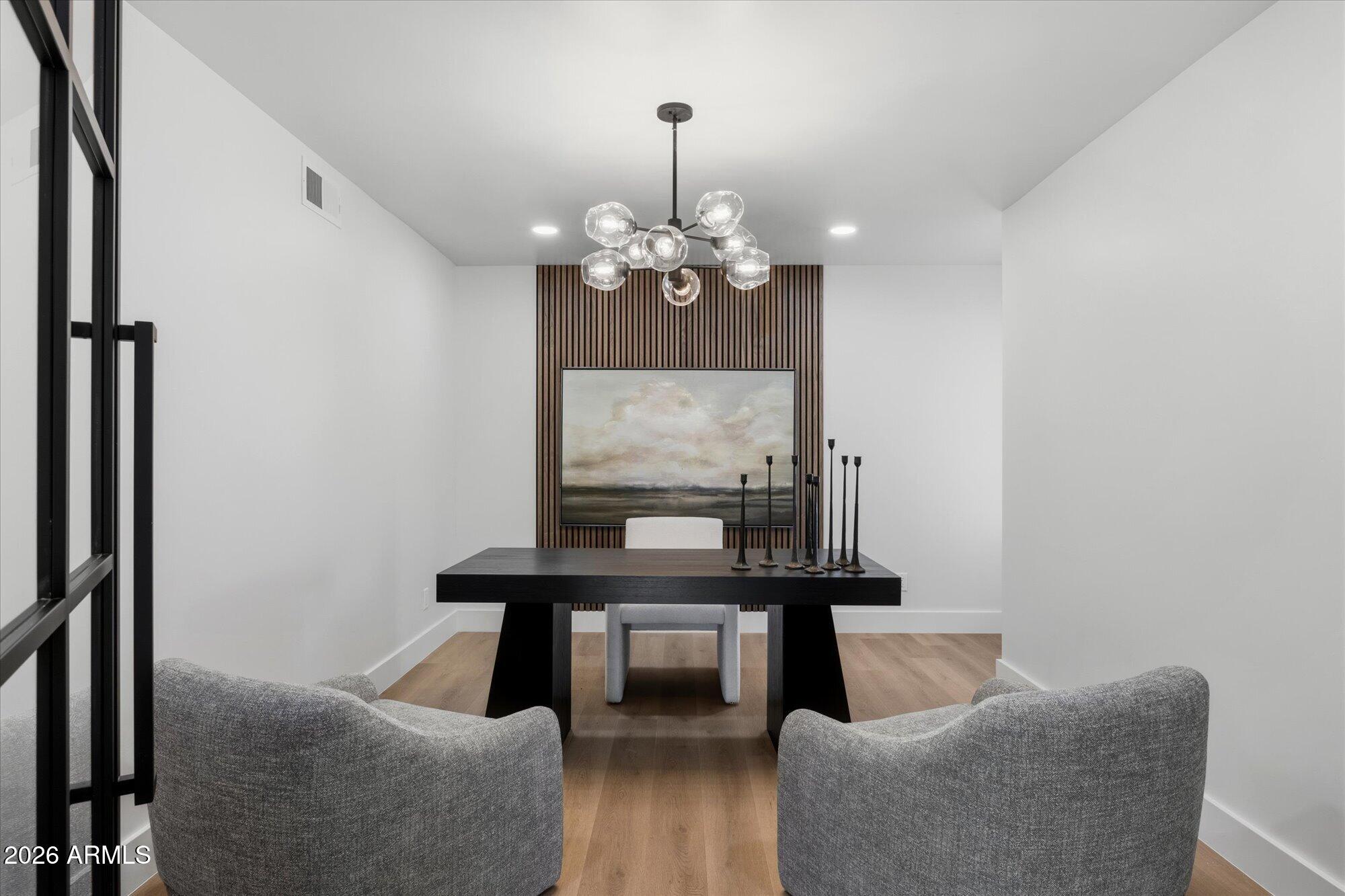 5024 E LE MARCHE Avenue