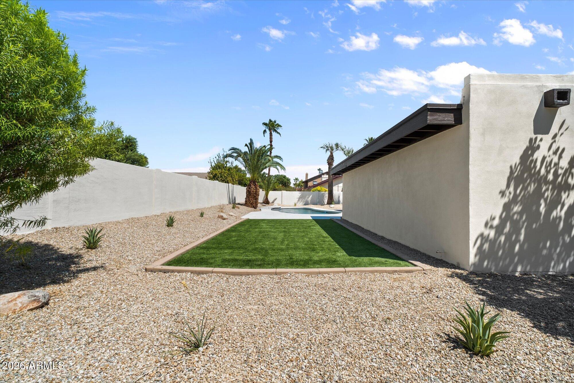 5024 E LE MARCHE Avenue