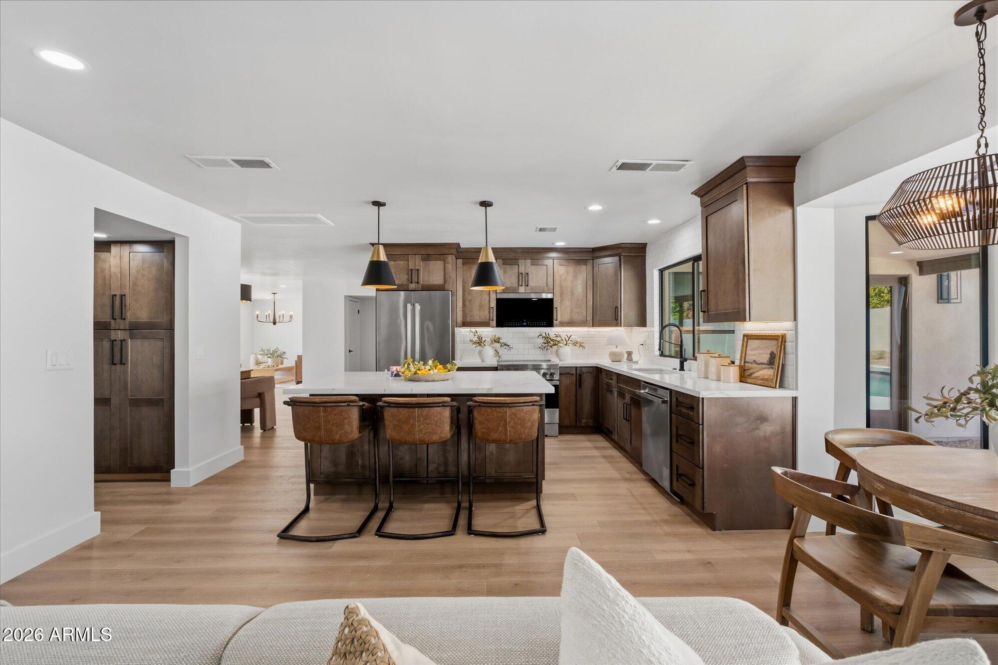5024 E LE MARCHE Avenue