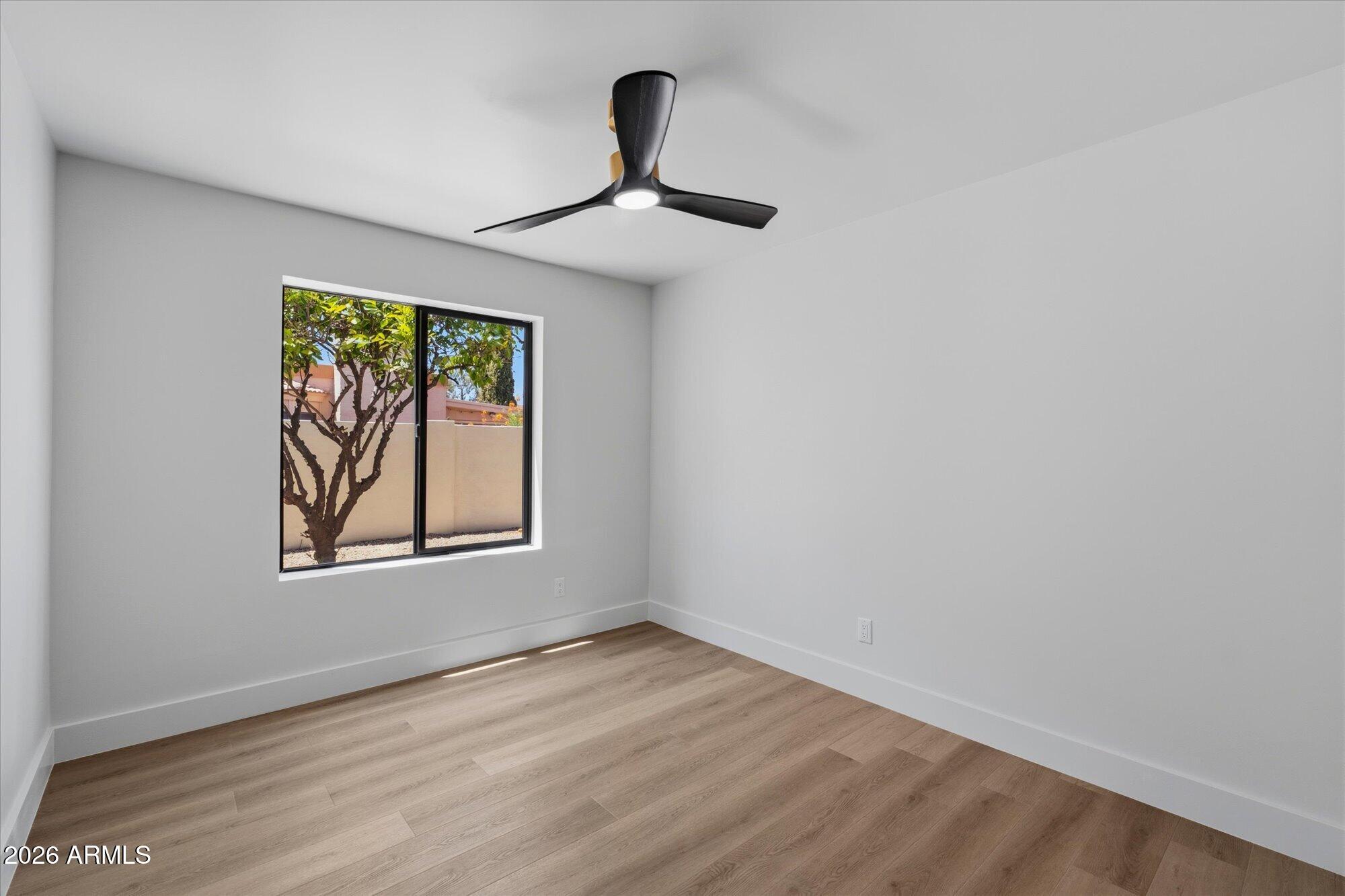 5024 E LE MARCHE Avenue