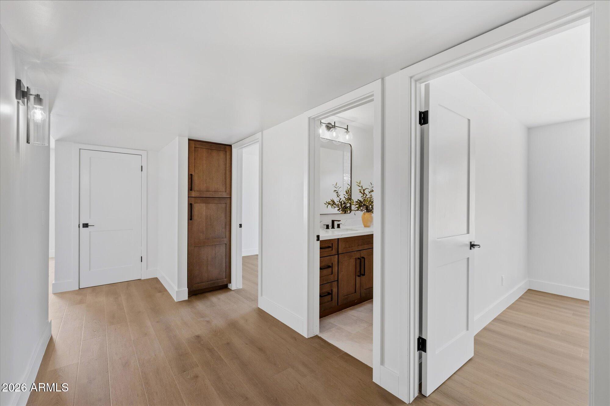 5024 E LE MARCHE Avenue