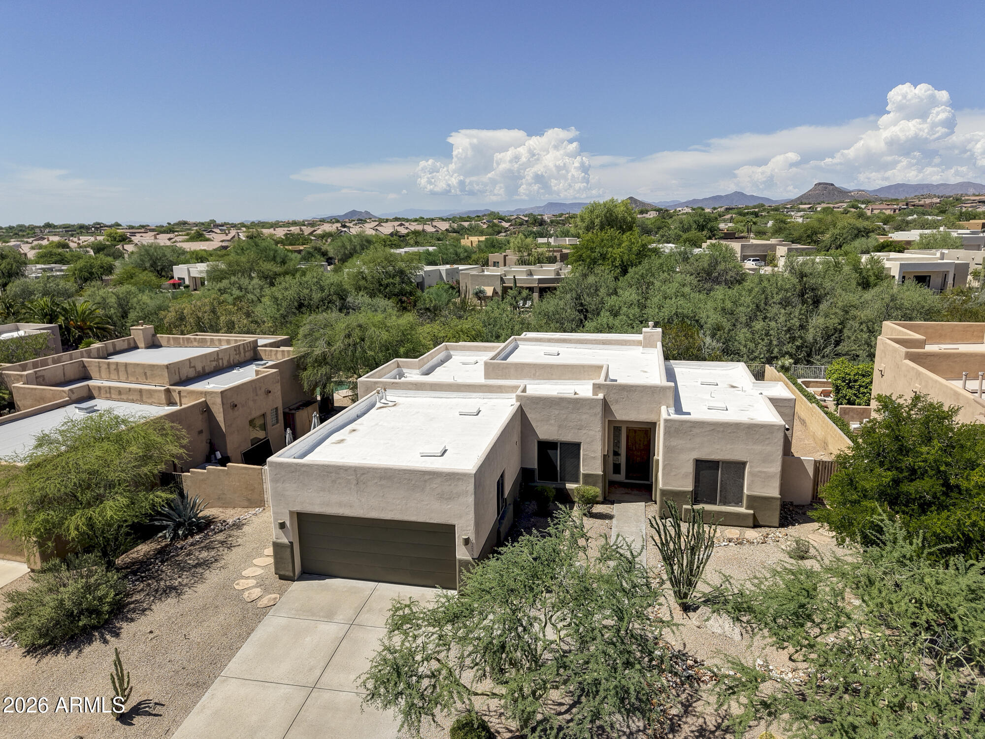 11290 E WHITETHORN Drive