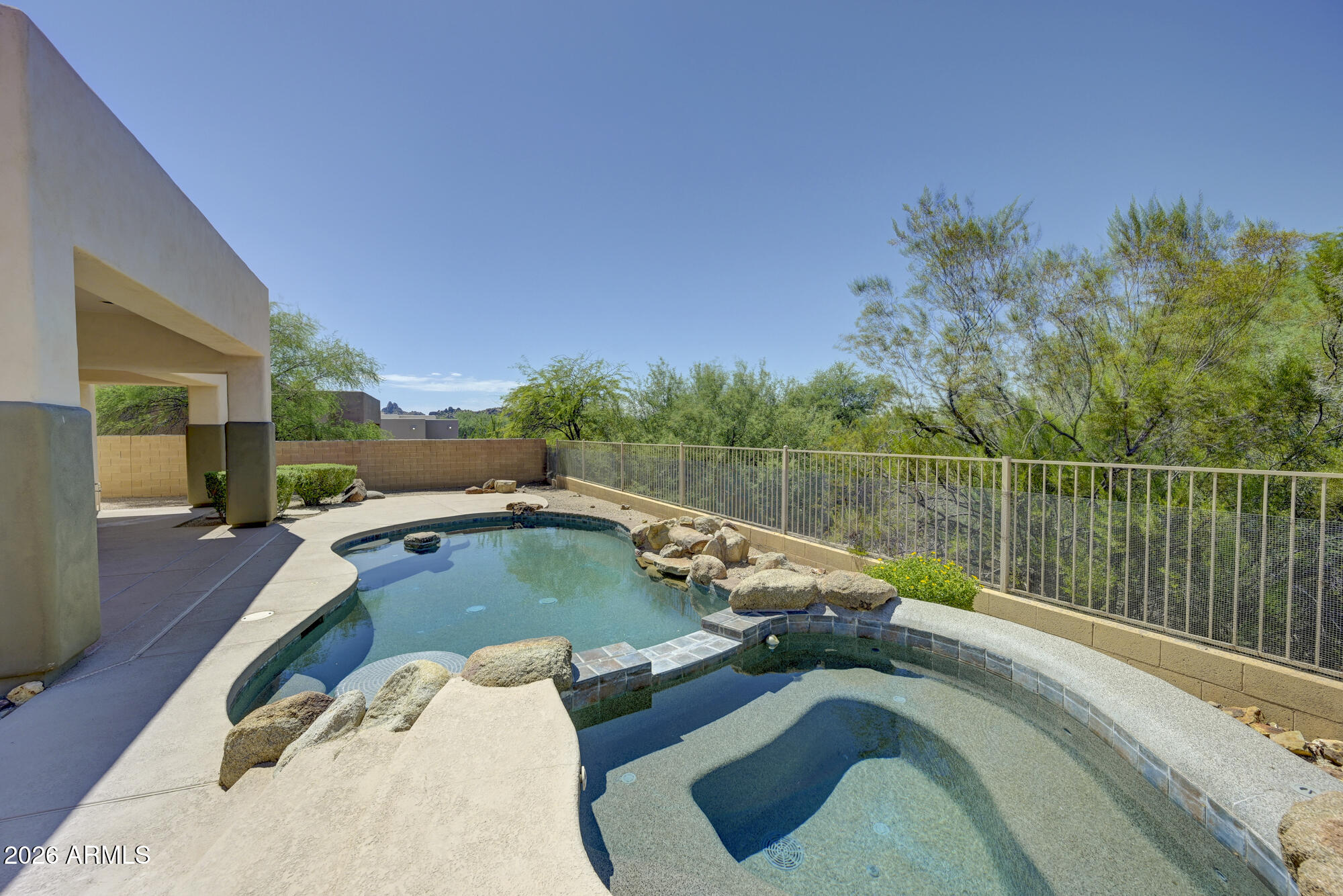 11290 E WHITETHORN Drive