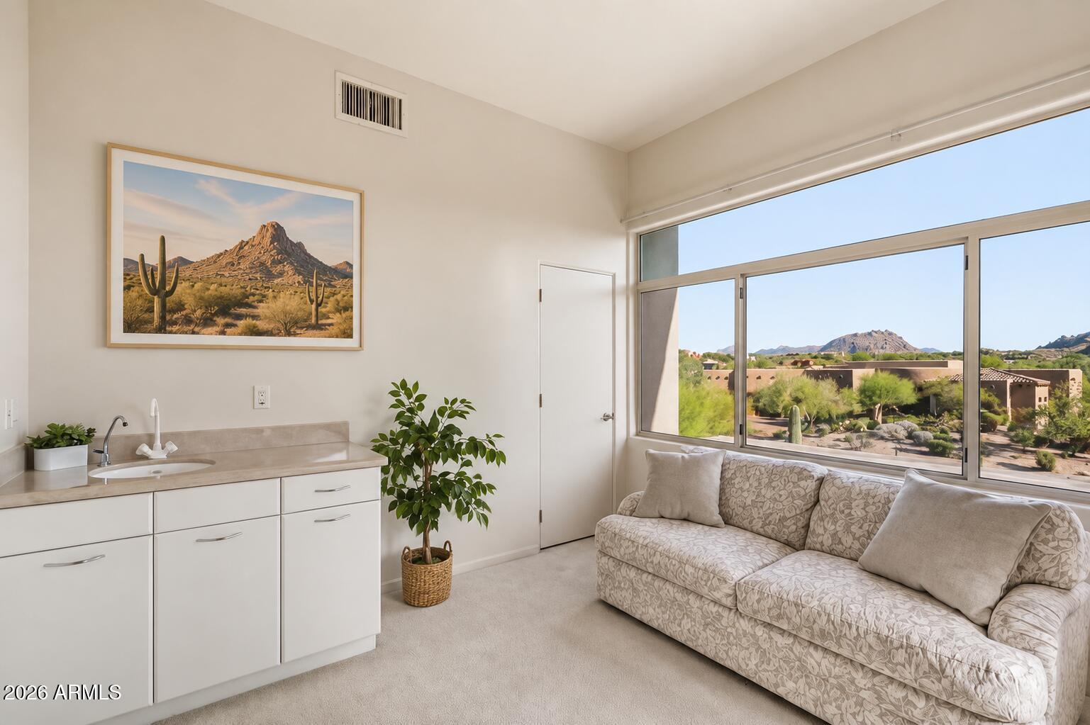 10460 E BALANCING ROCK Road