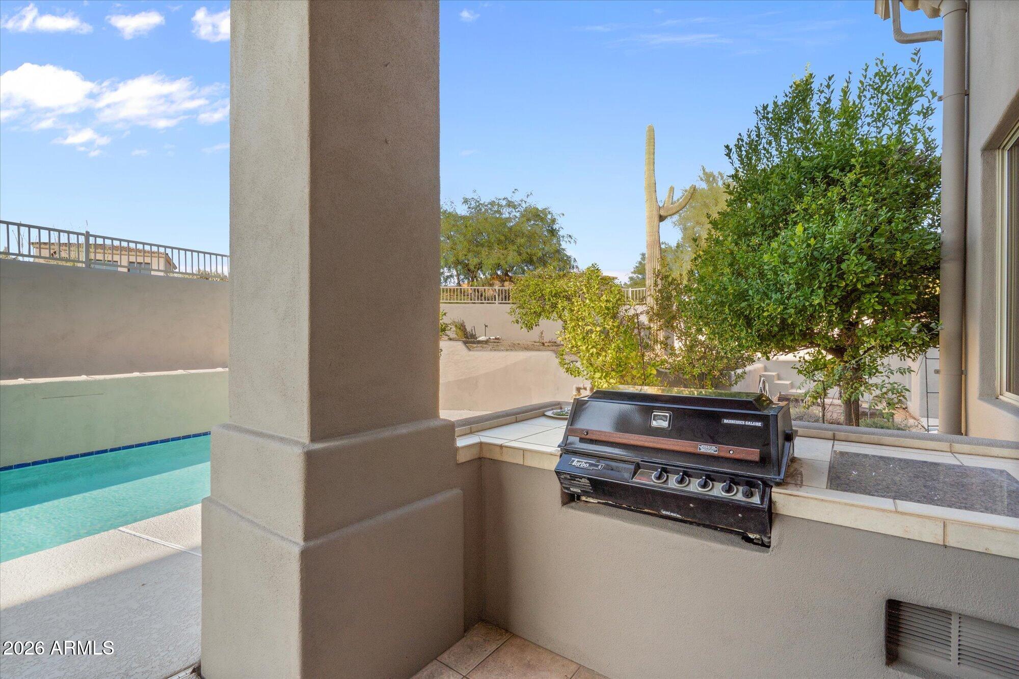 10460 E BALANCING ROCK Road