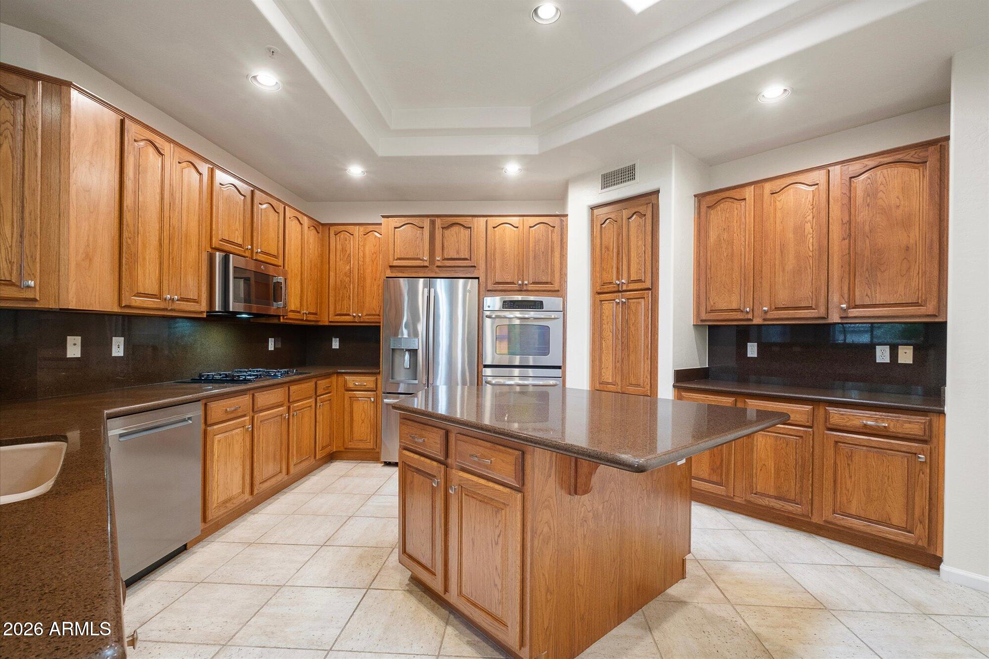 20802 N GRAYHAWK Drive 1184