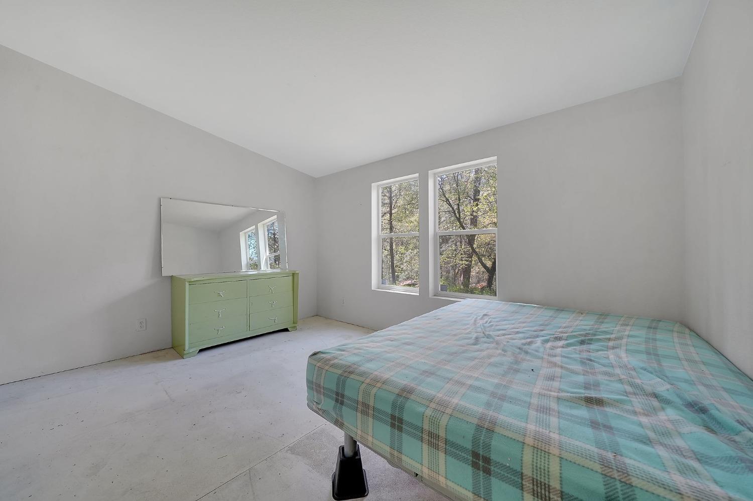 121 Rabbits Foot Road