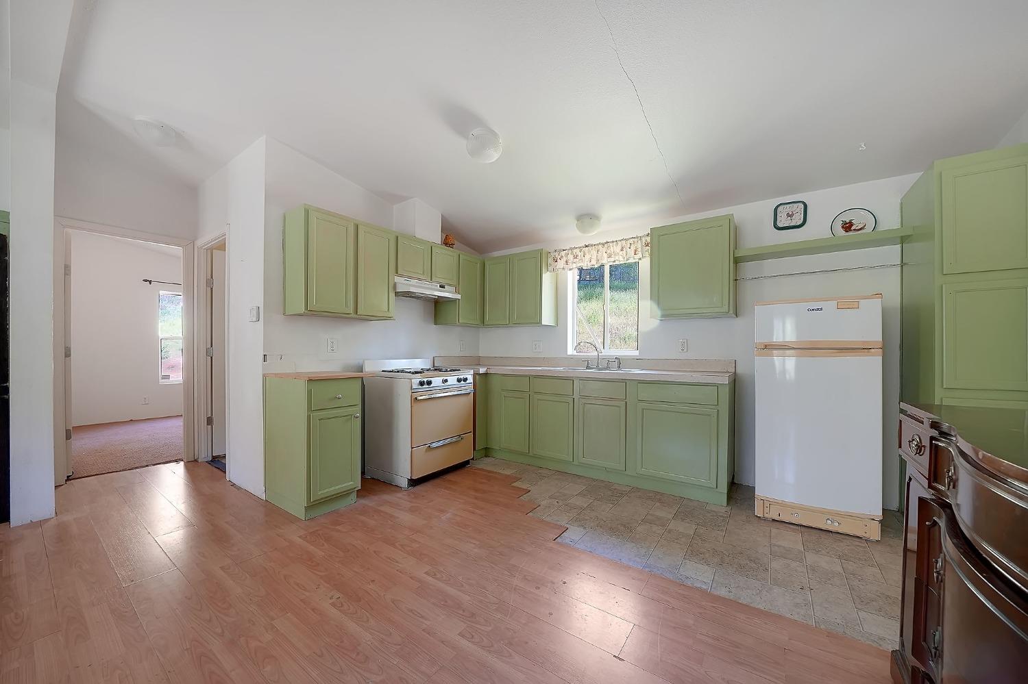 121 Rabbits Foot Road