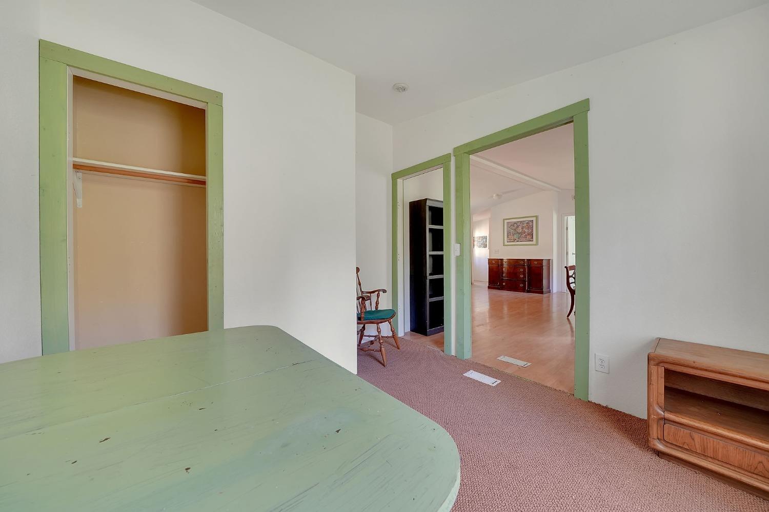 121 Rabbits Foot Road