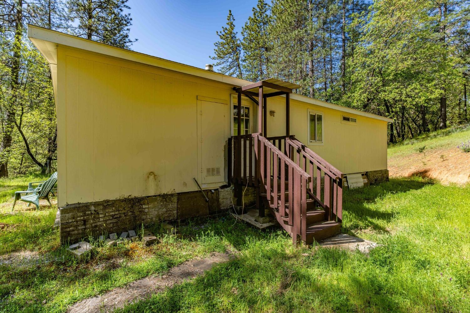 121 Rabbits Foot Road