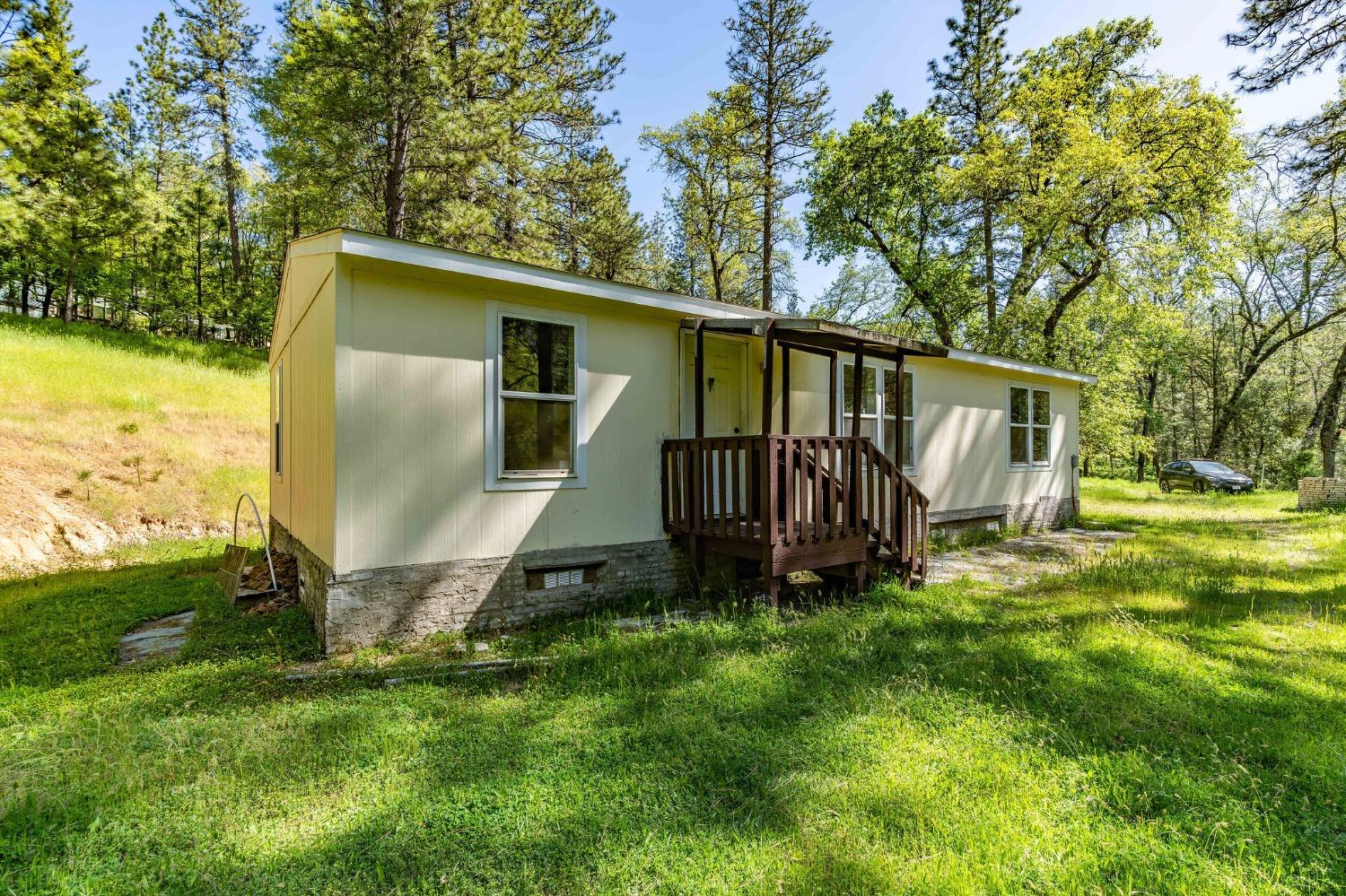 121 Rabbits Foot Road