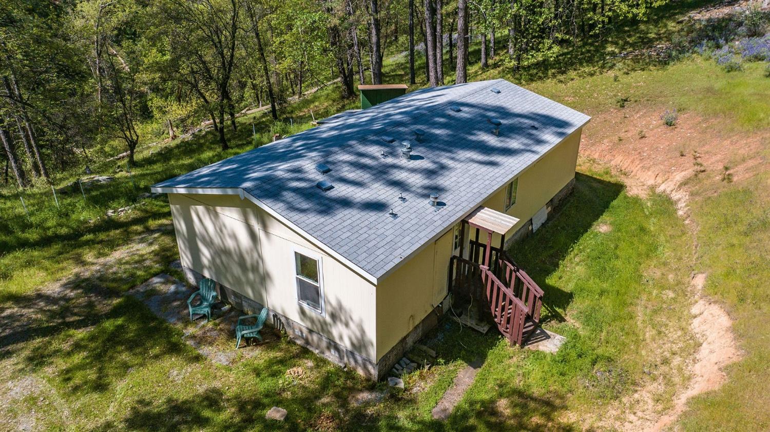 121 Rabbits Foot Road
