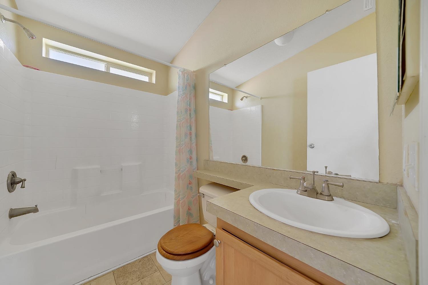 121 Rabbits Foot Road