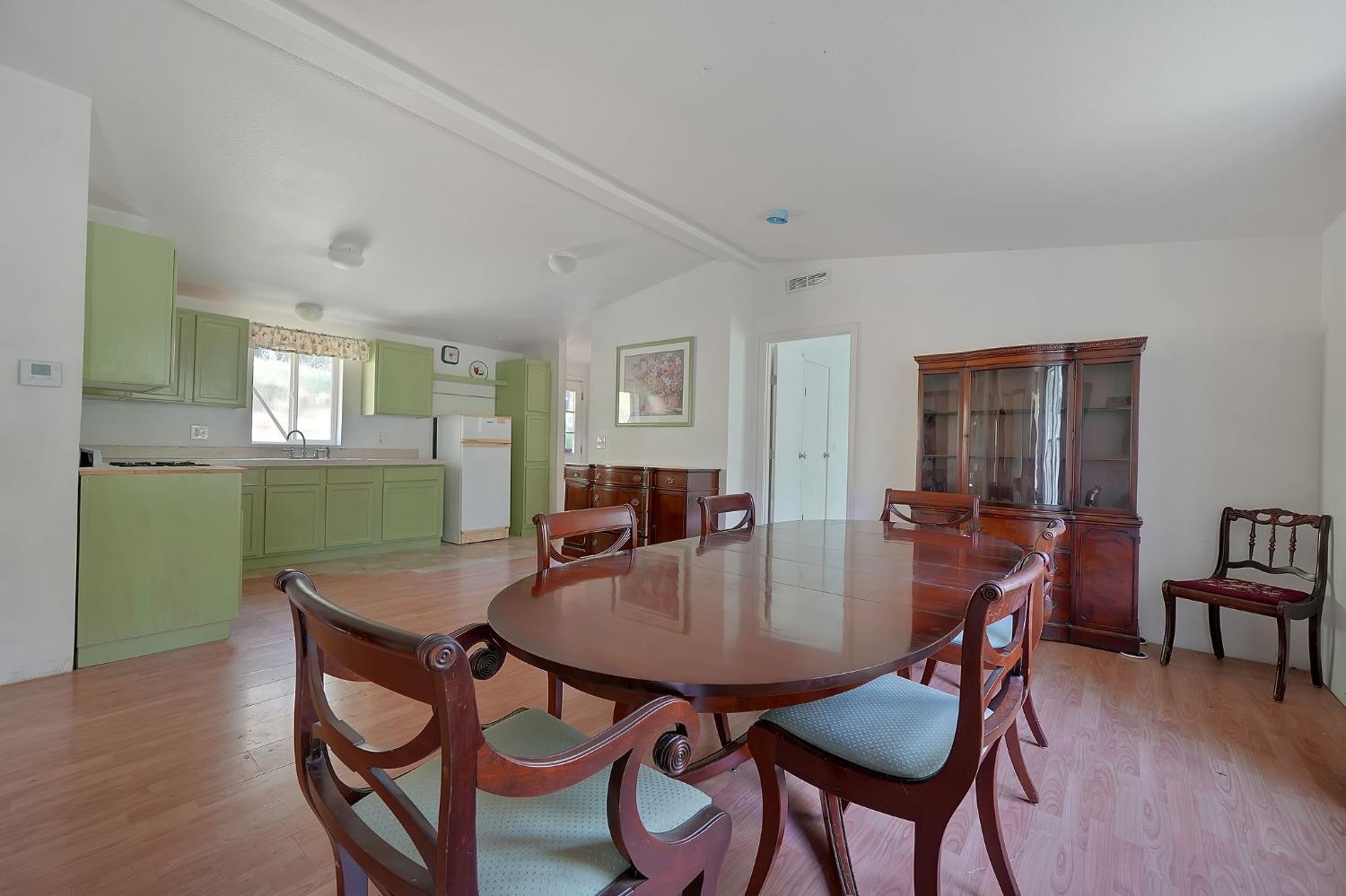 121 Rabbits Foot Road