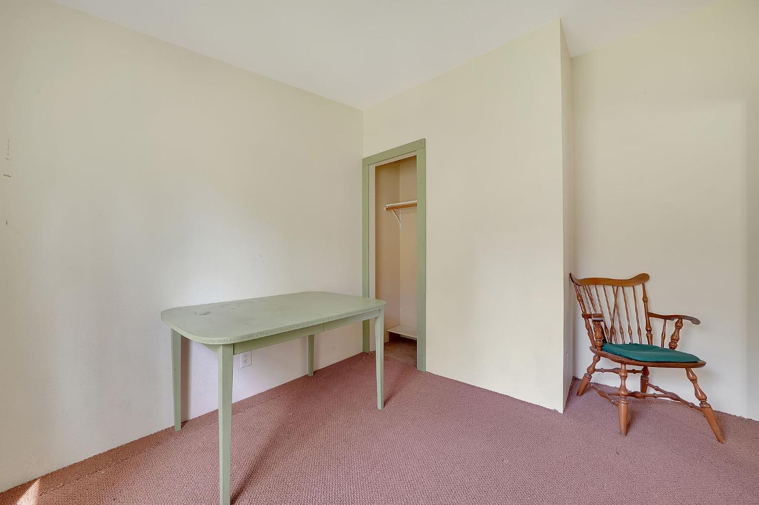 121 Rabbits Foot Road